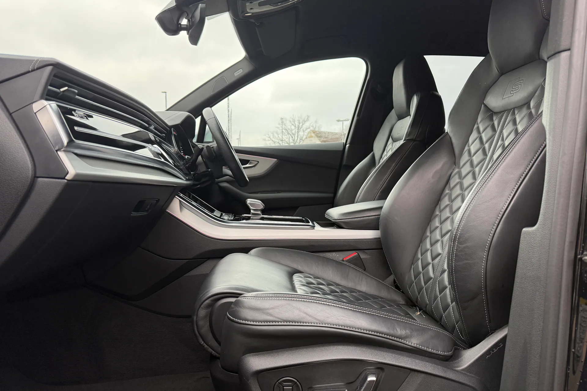 Audi Q7 thumbnail image number 18