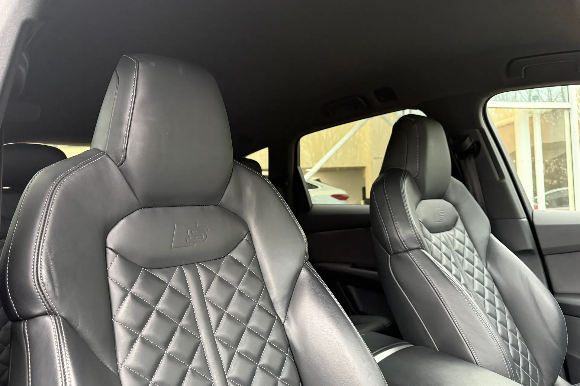 Audi Q7 thumbnail image number 43