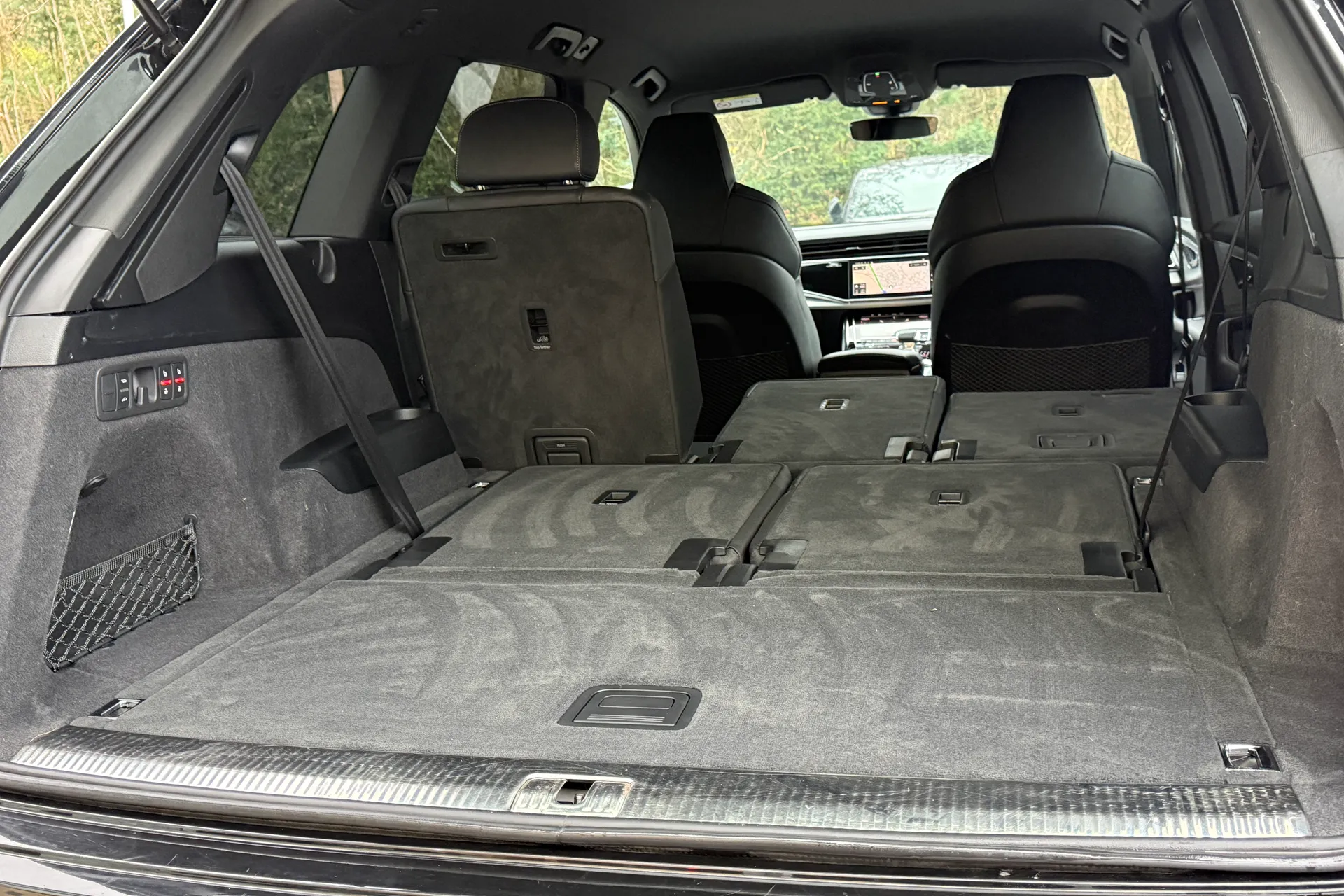 Audi Q7 thumbnail image number 28