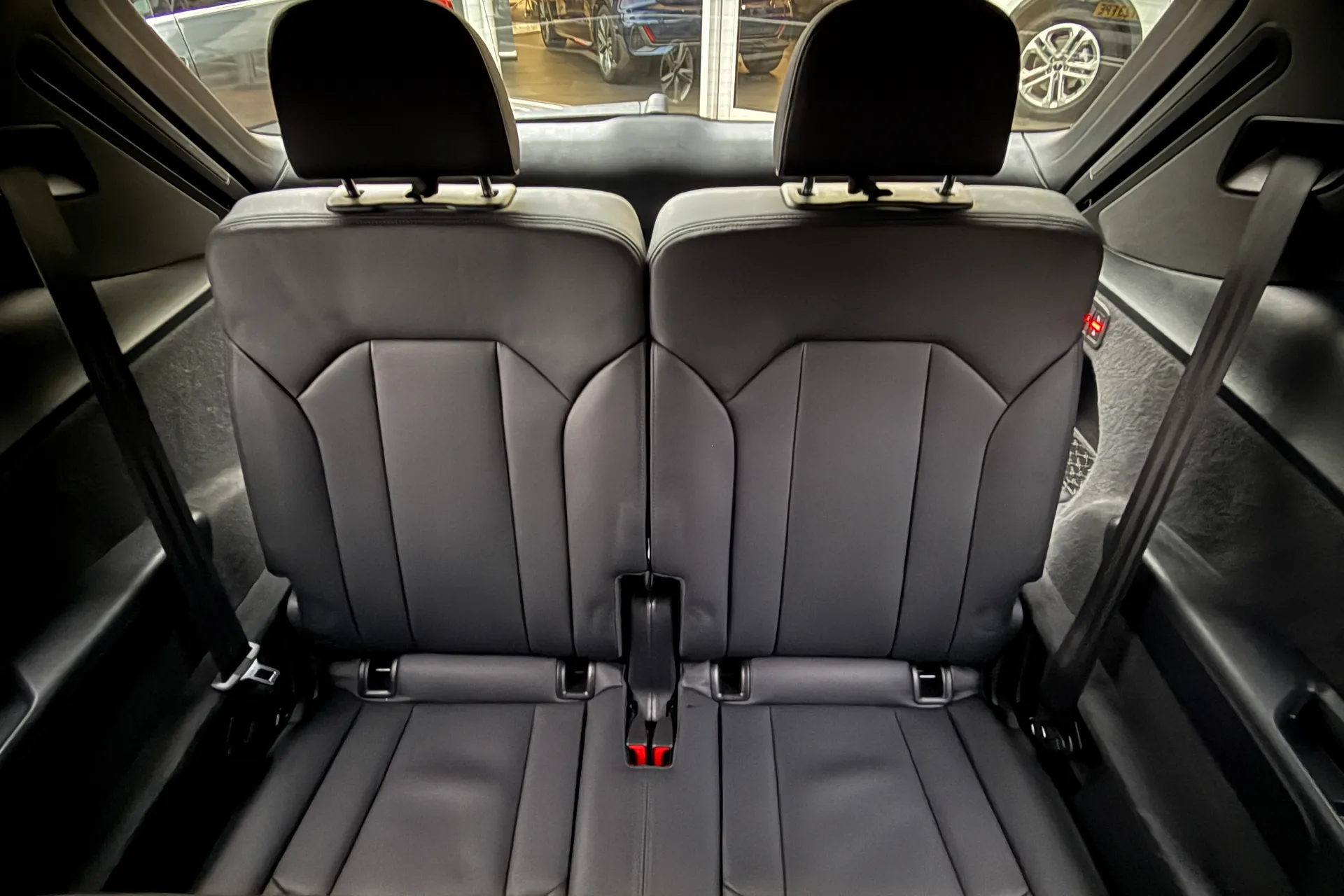 Audi Q7 thumbnail image number 33