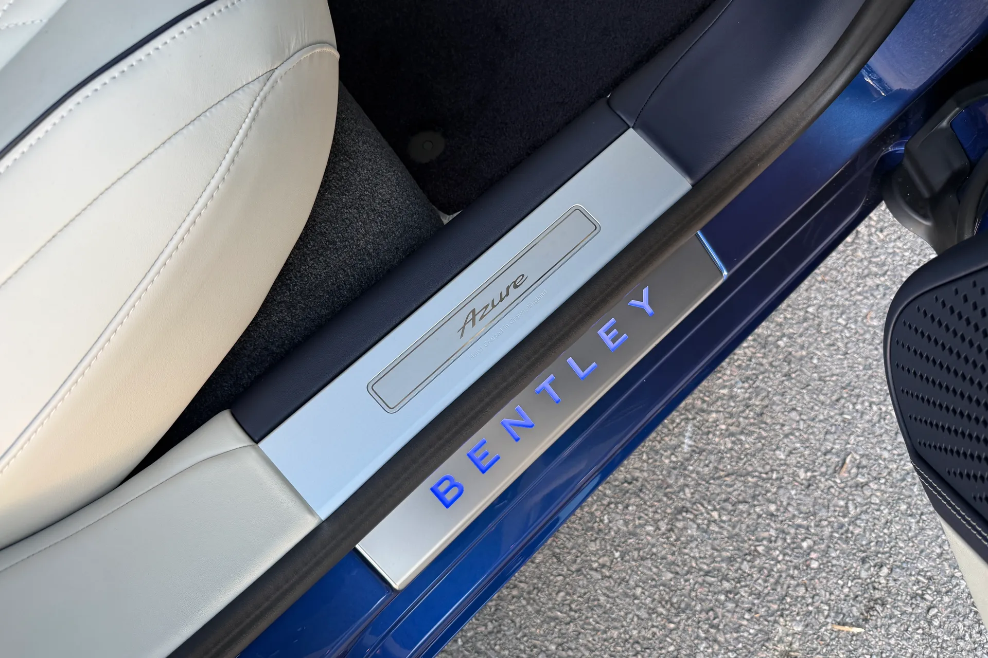 Bentley FLYING SPUR thumbnail image number 22