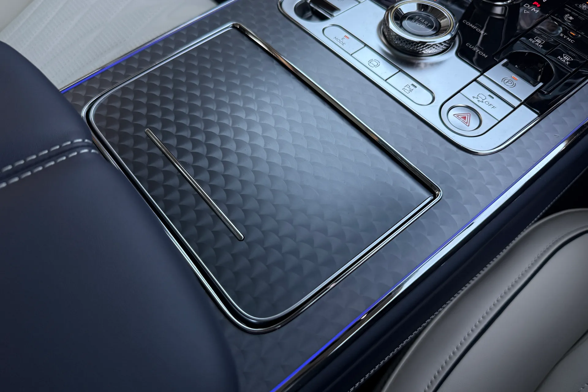 Bentley FLYING SPUR thumbnail image number 48