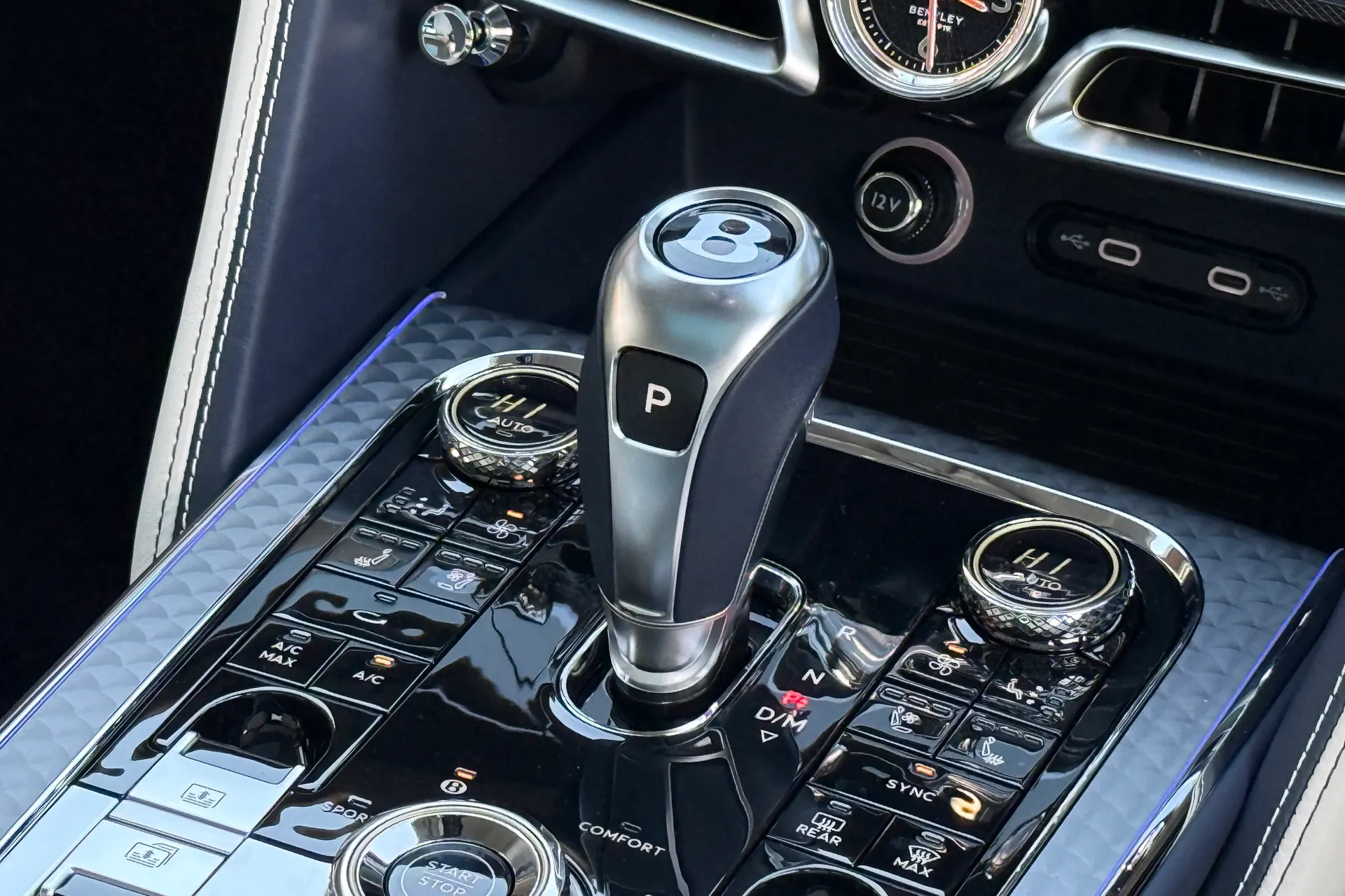 Bentley FLYING SPUR thumbnail image number 35