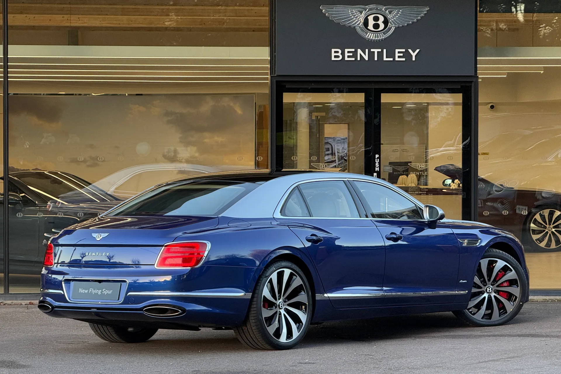 Bentley FLYING SPUR thumbnail image number 53