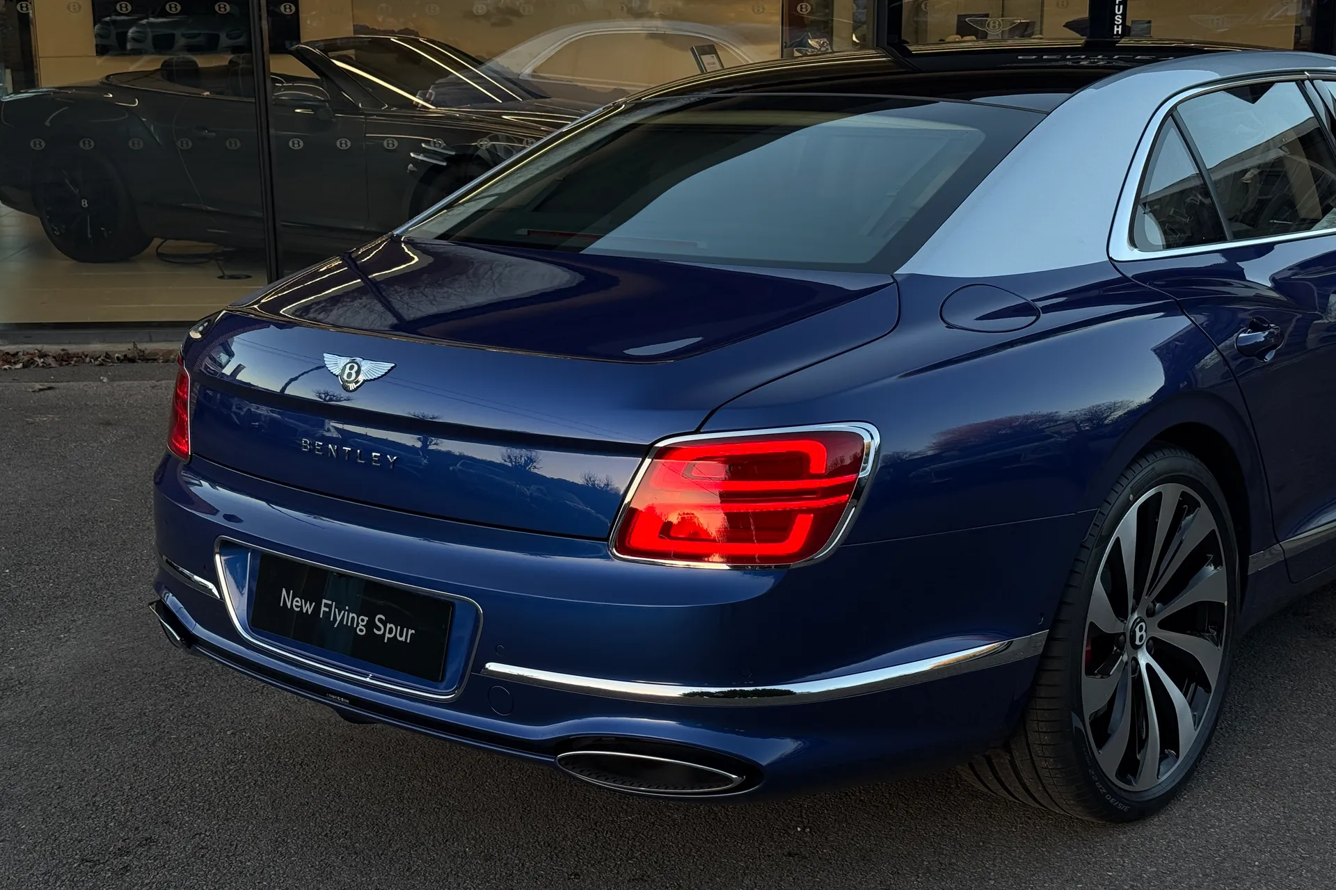 Bentley FLYING SPUR thumbnail image number 54