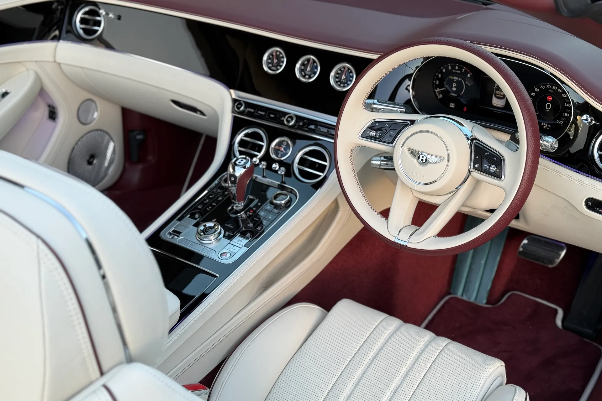 Bentley CONTINENTAL GTC thumbnail image number 16