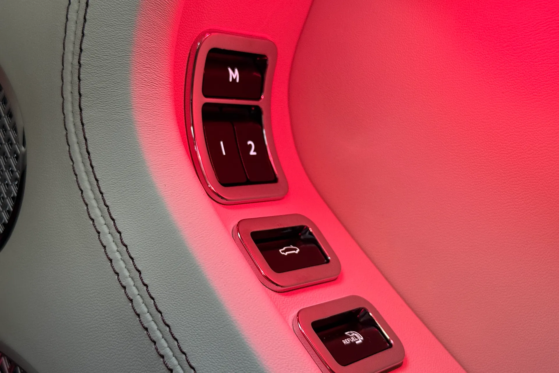 Bentley CONTINENTAL GTC thumbnail image number 31