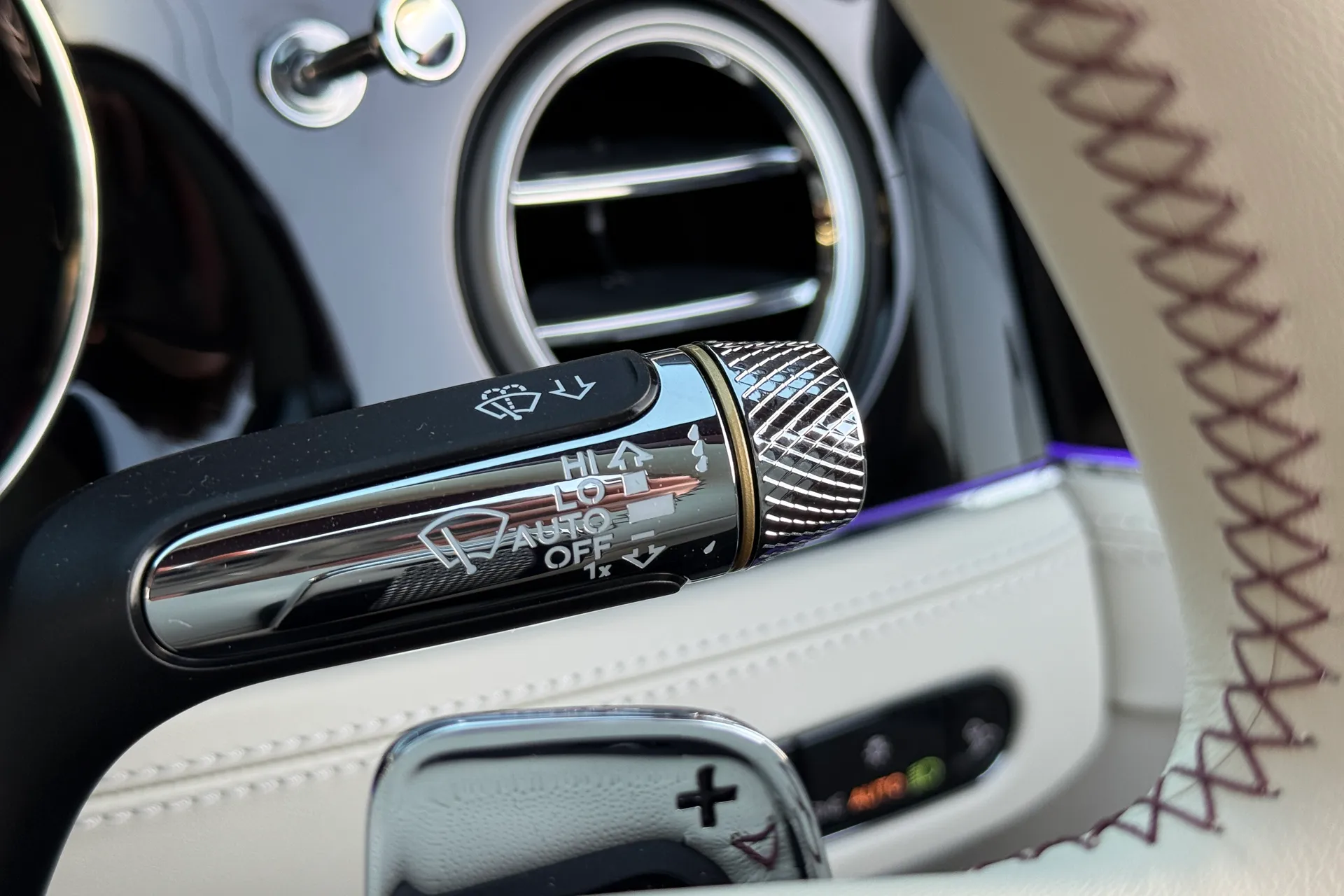 Bentley CONTINENTAL GTC thumbnail image number 25