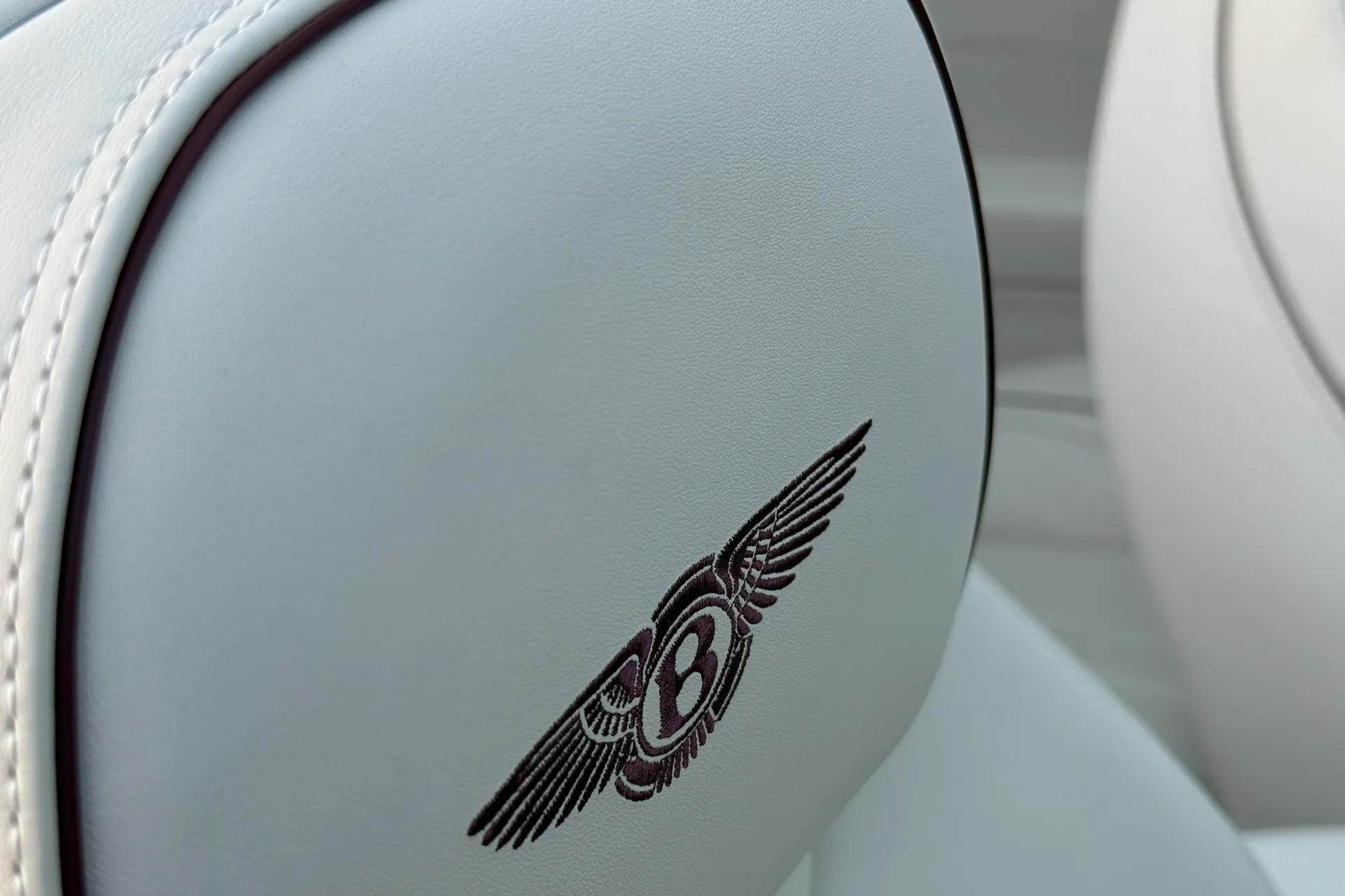 Bentley CONTINENTAL GTC thumbnail image number 18