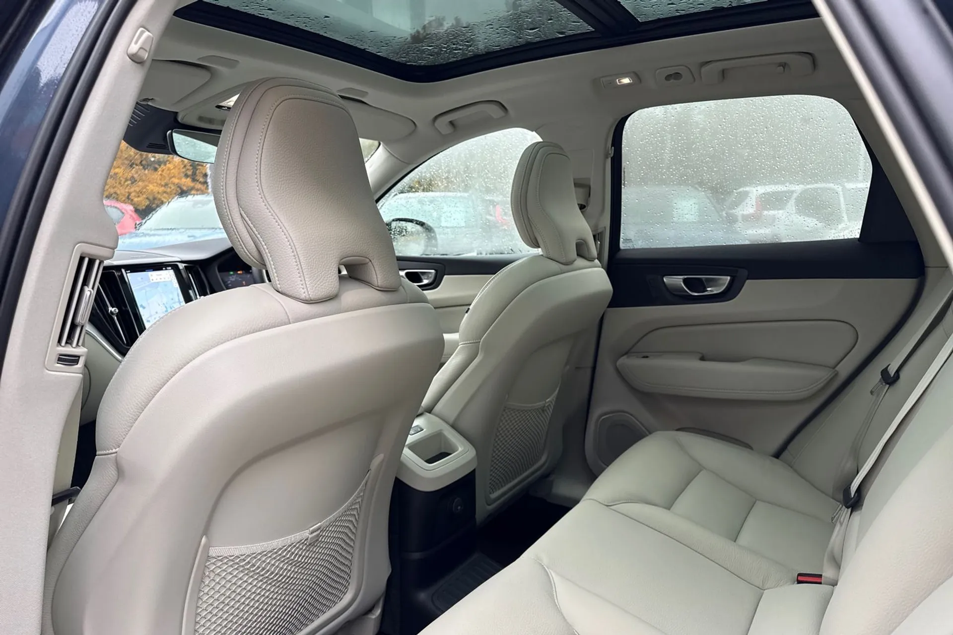 Volvo XC60 thumbnail image number 31