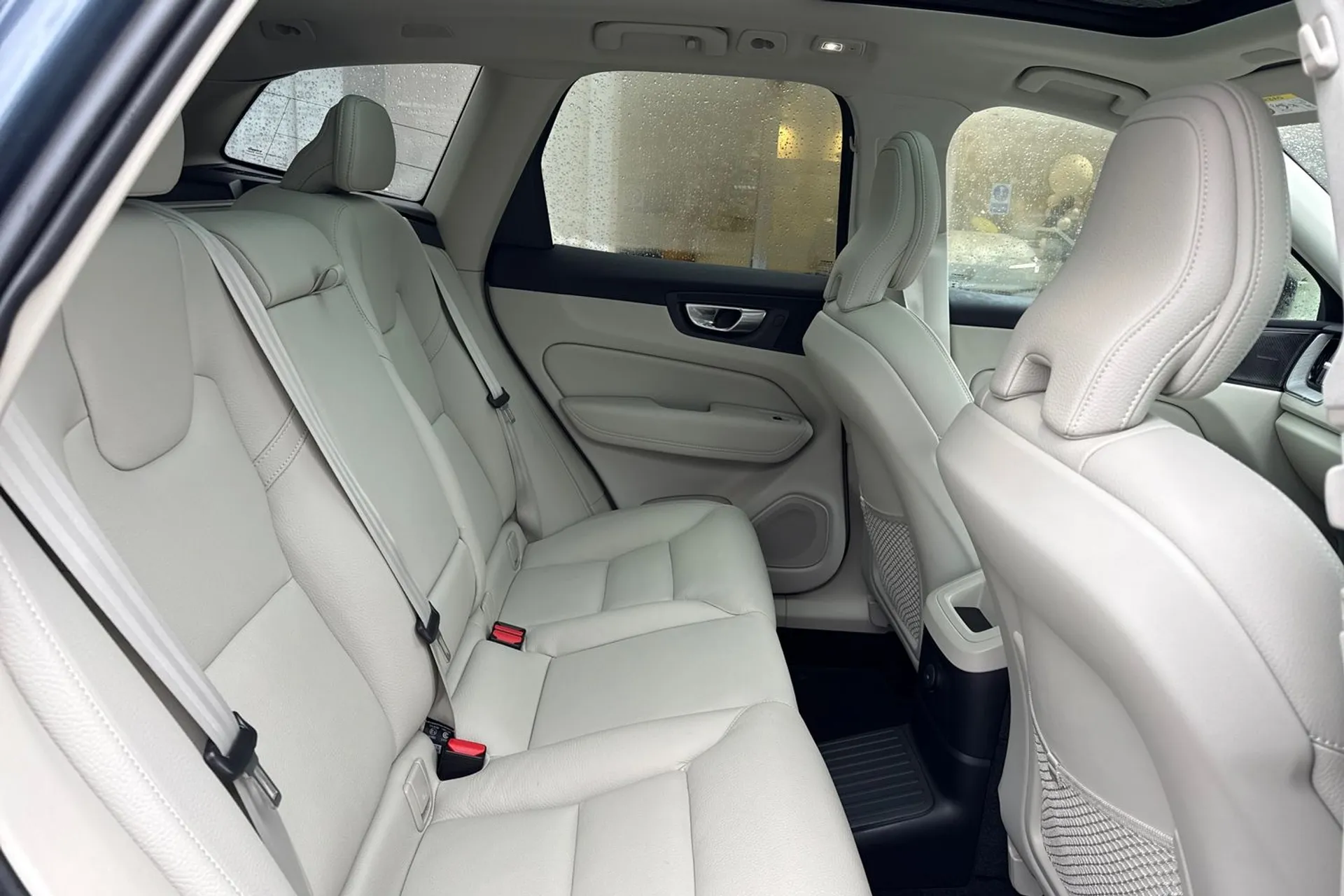 Volvo XC60 thumbnail image number 23