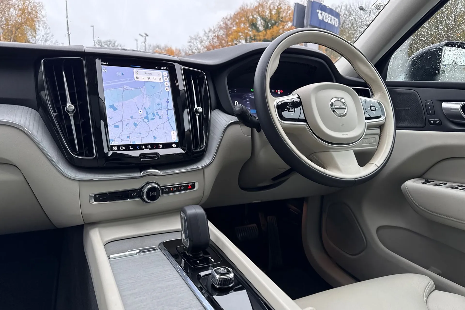 Volvo XC60 thumbnail image number 35