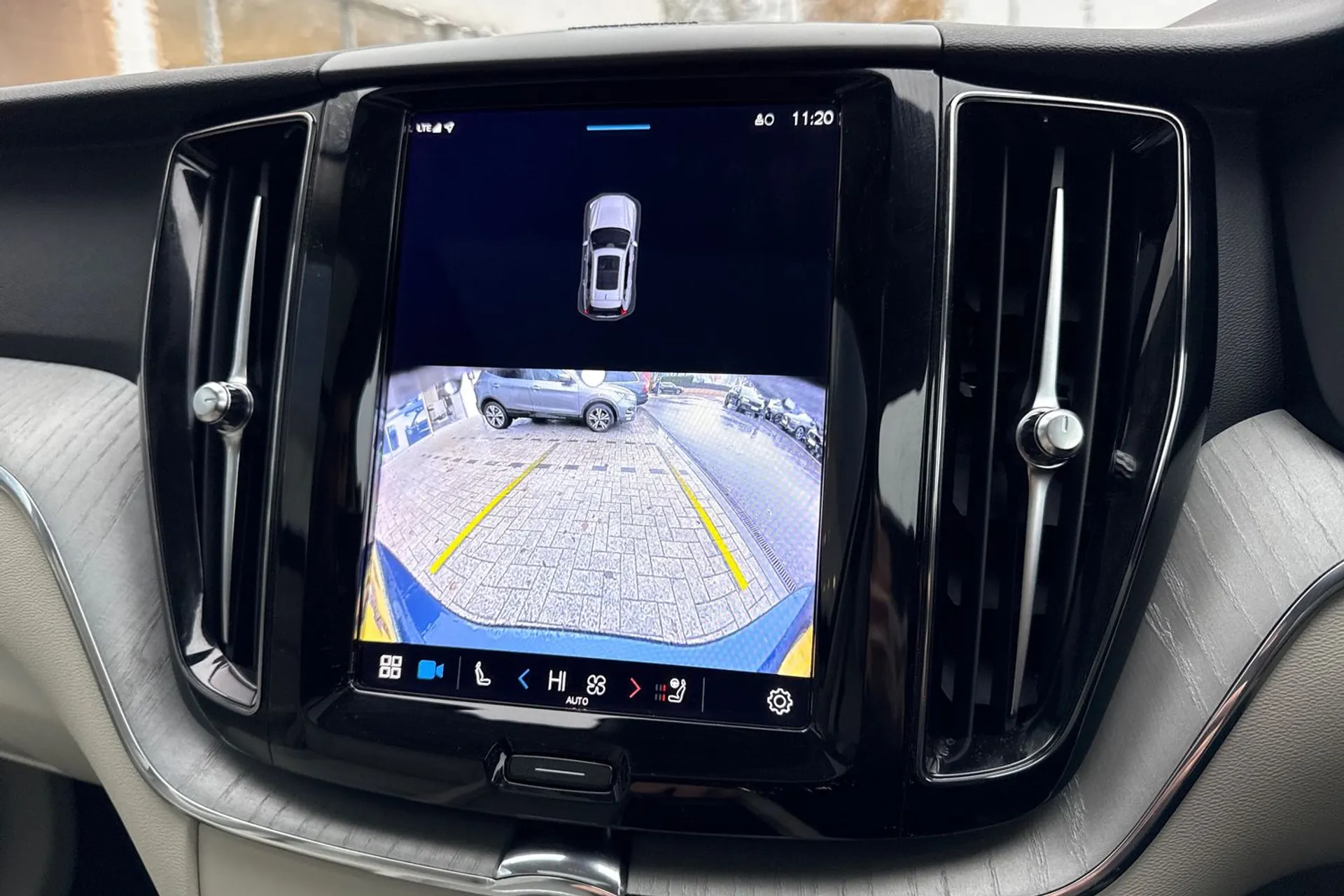 Volvo XC60 thumbnail image number 38