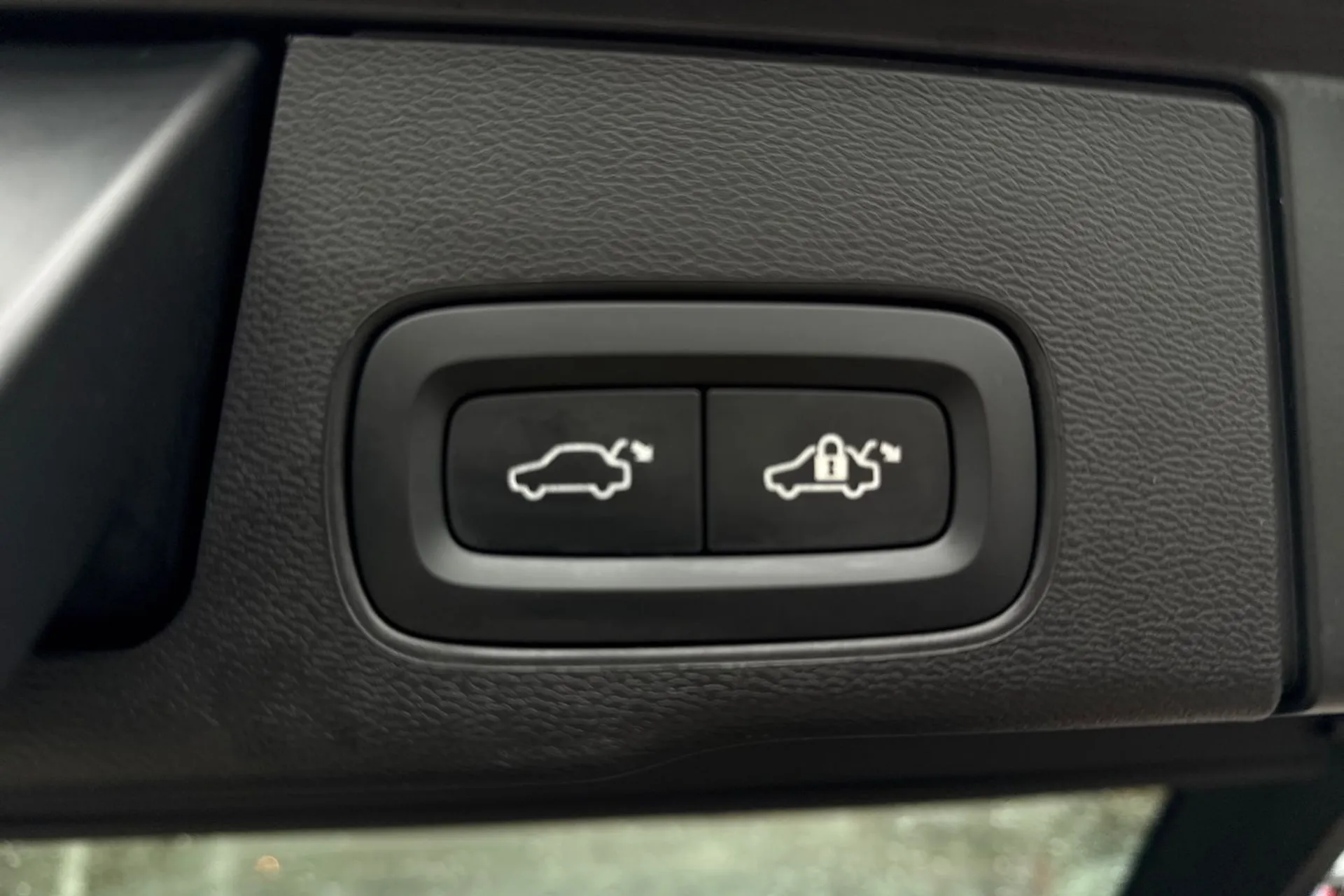 Volvo XC60 thumbnail image number 21