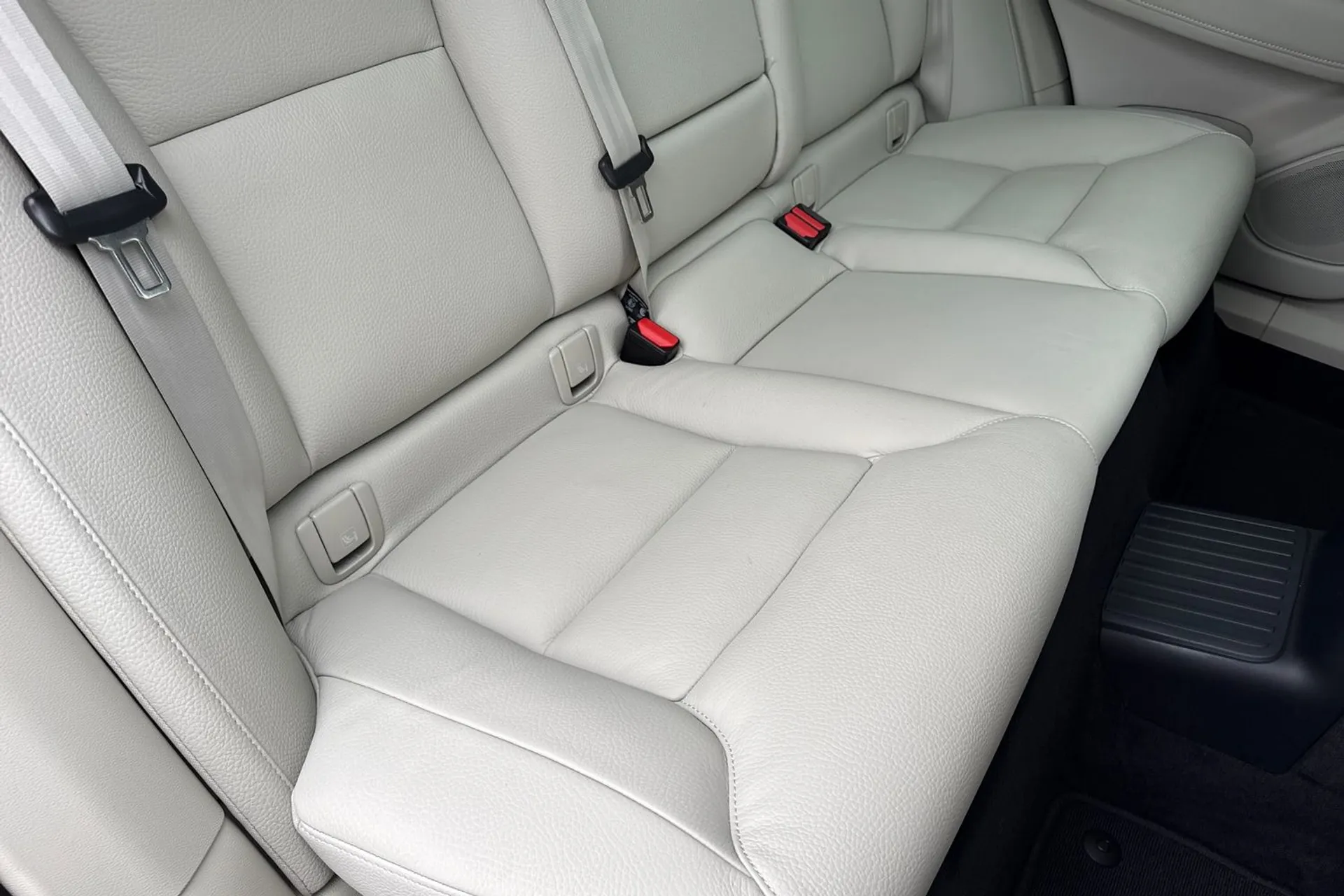 Volvo XC60 thumbnail image number 25