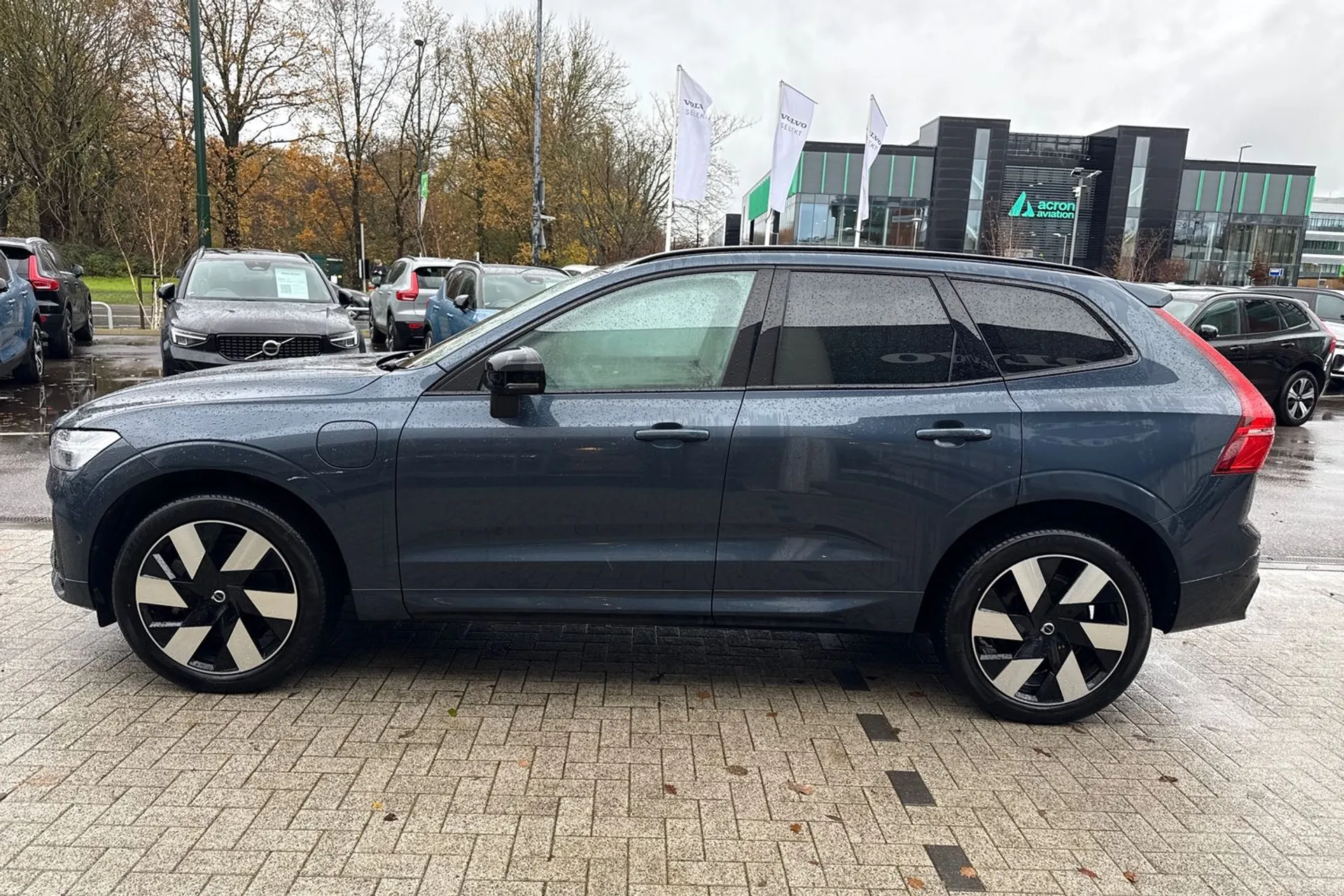 Volvo XC60 thumbnail image number 11