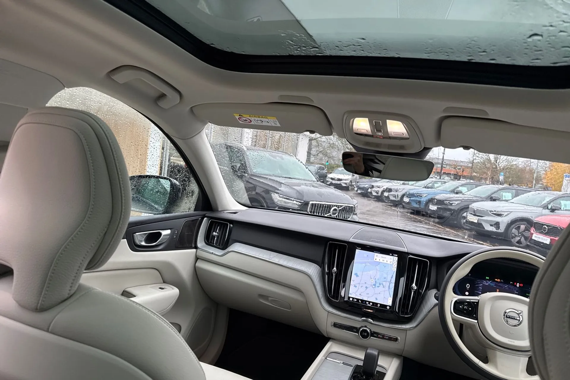 Volvo XC60 thumbnail image number 32