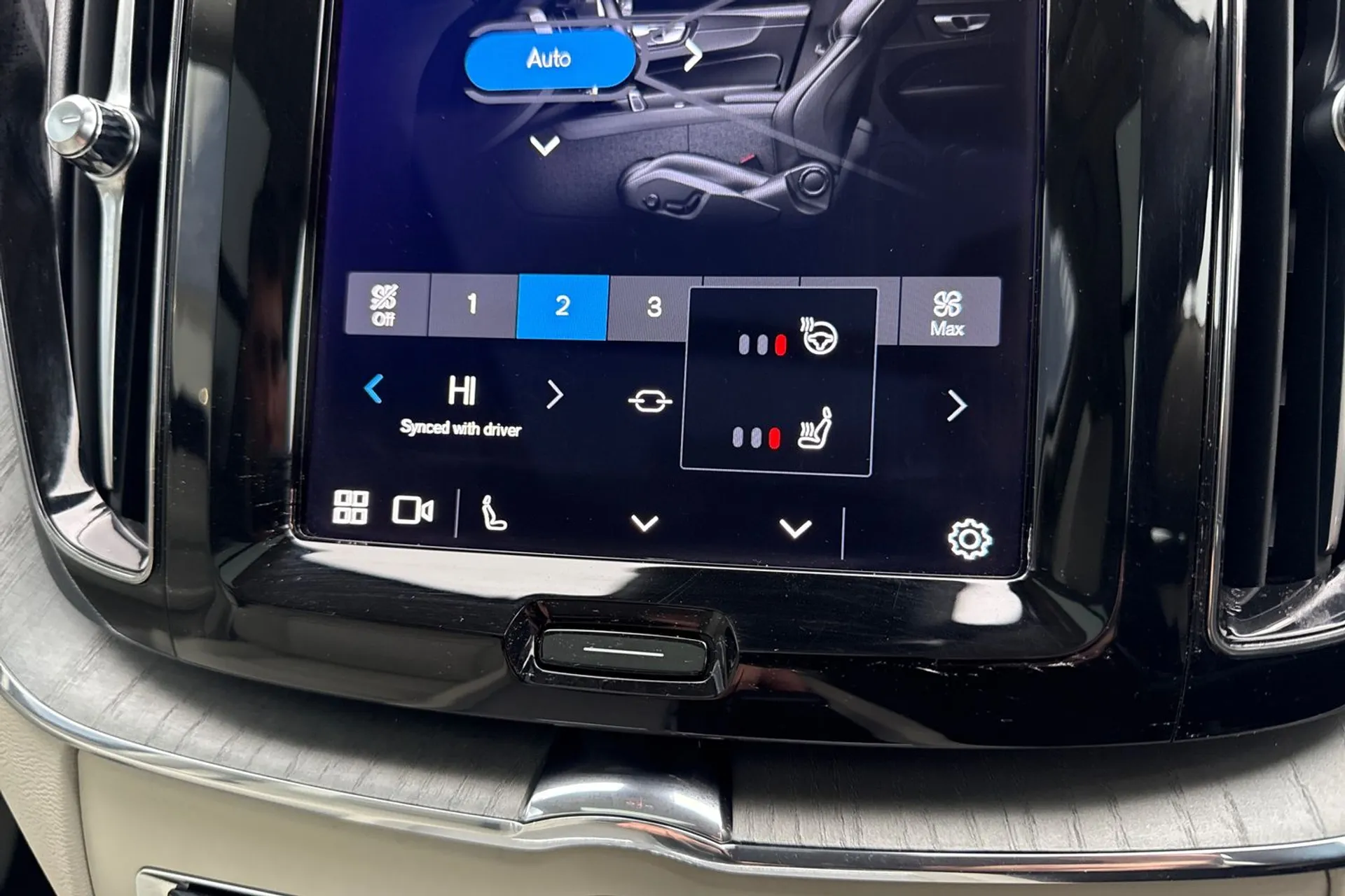 Volvo XC60 thumbnail image number 40