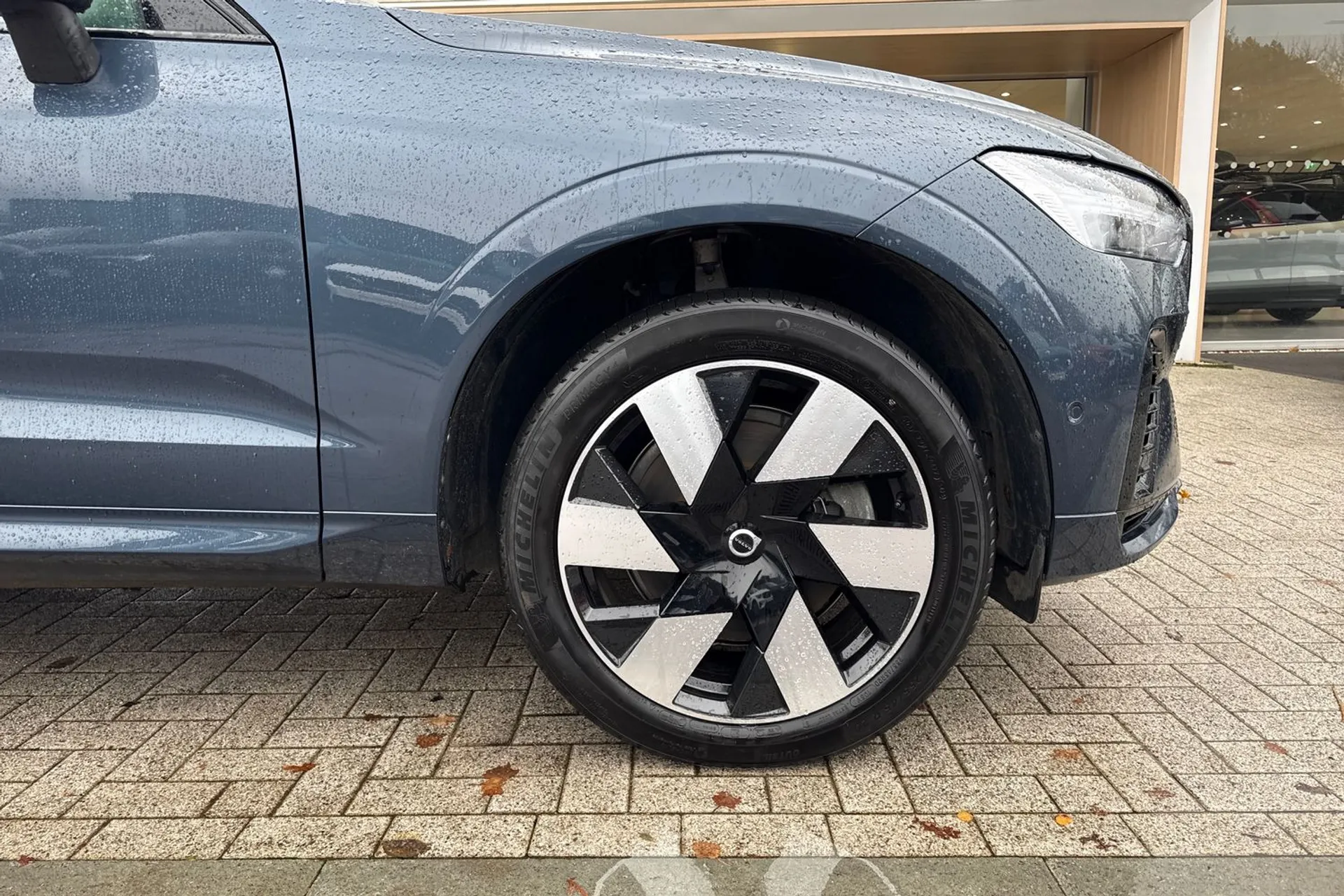 Volvo XC60 thumbnail image number 14