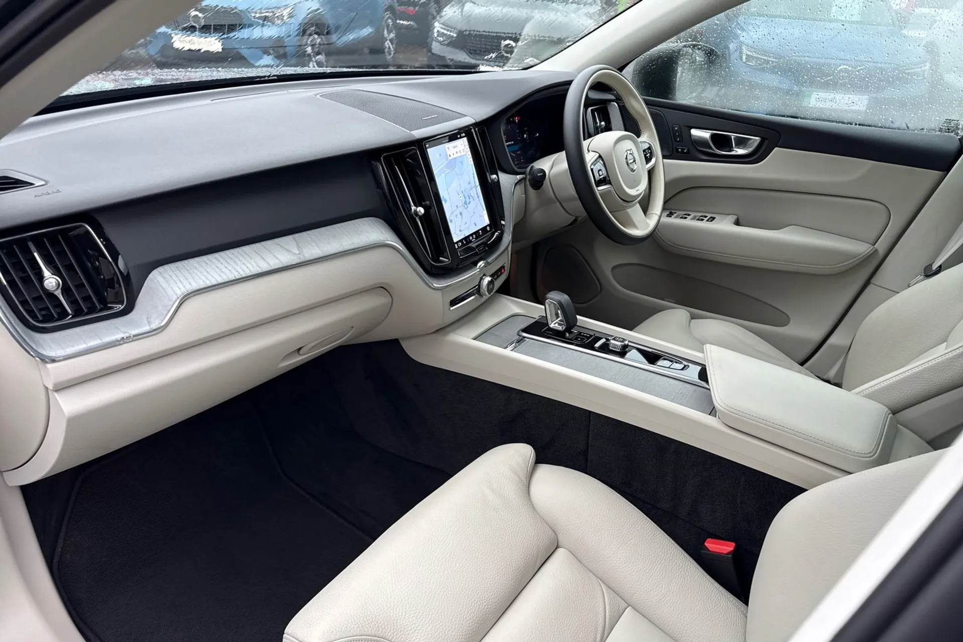 Volvo XC60 thumbnail image number 27