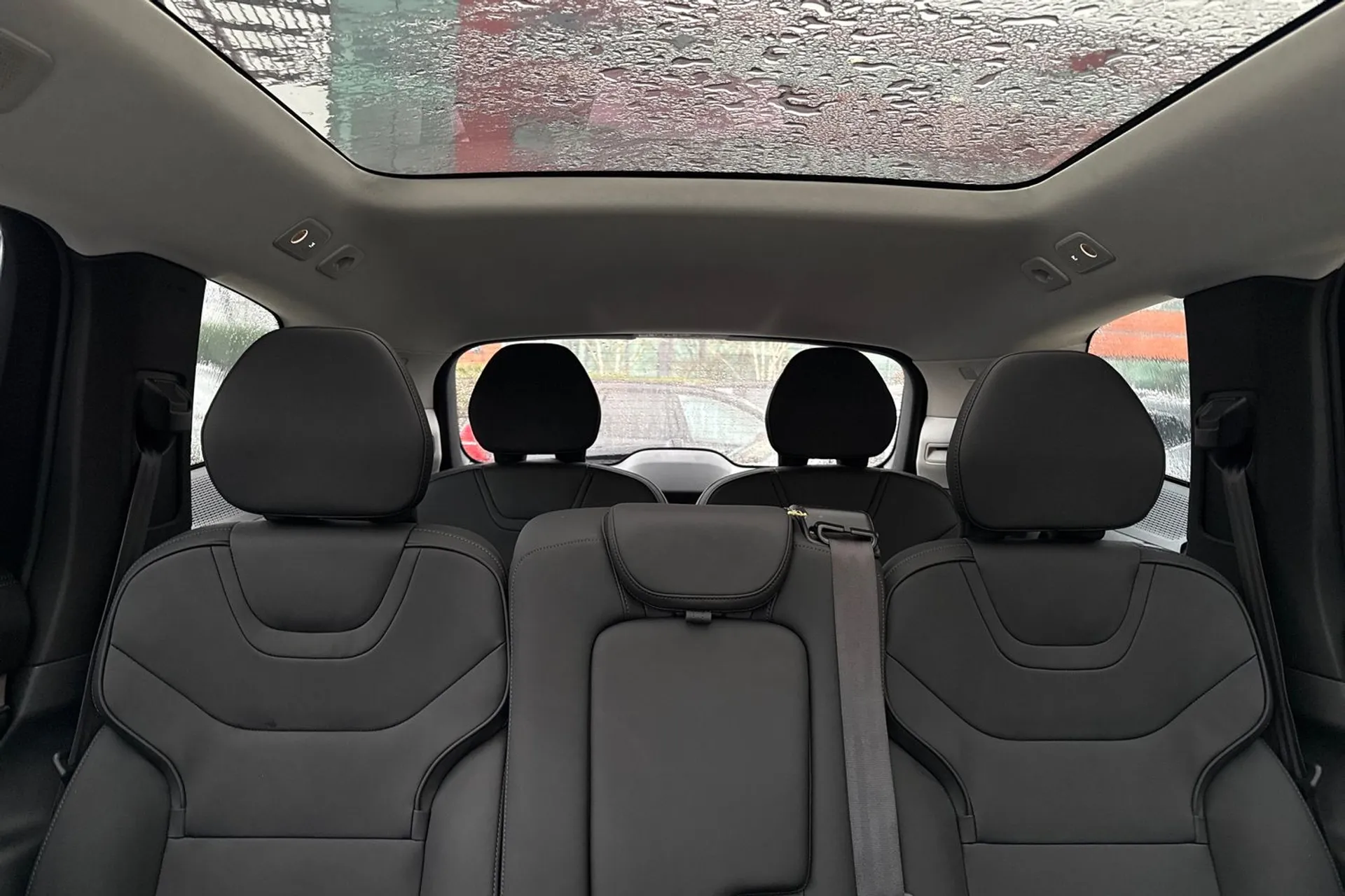 Volvo EX90 thumbnail image number 8