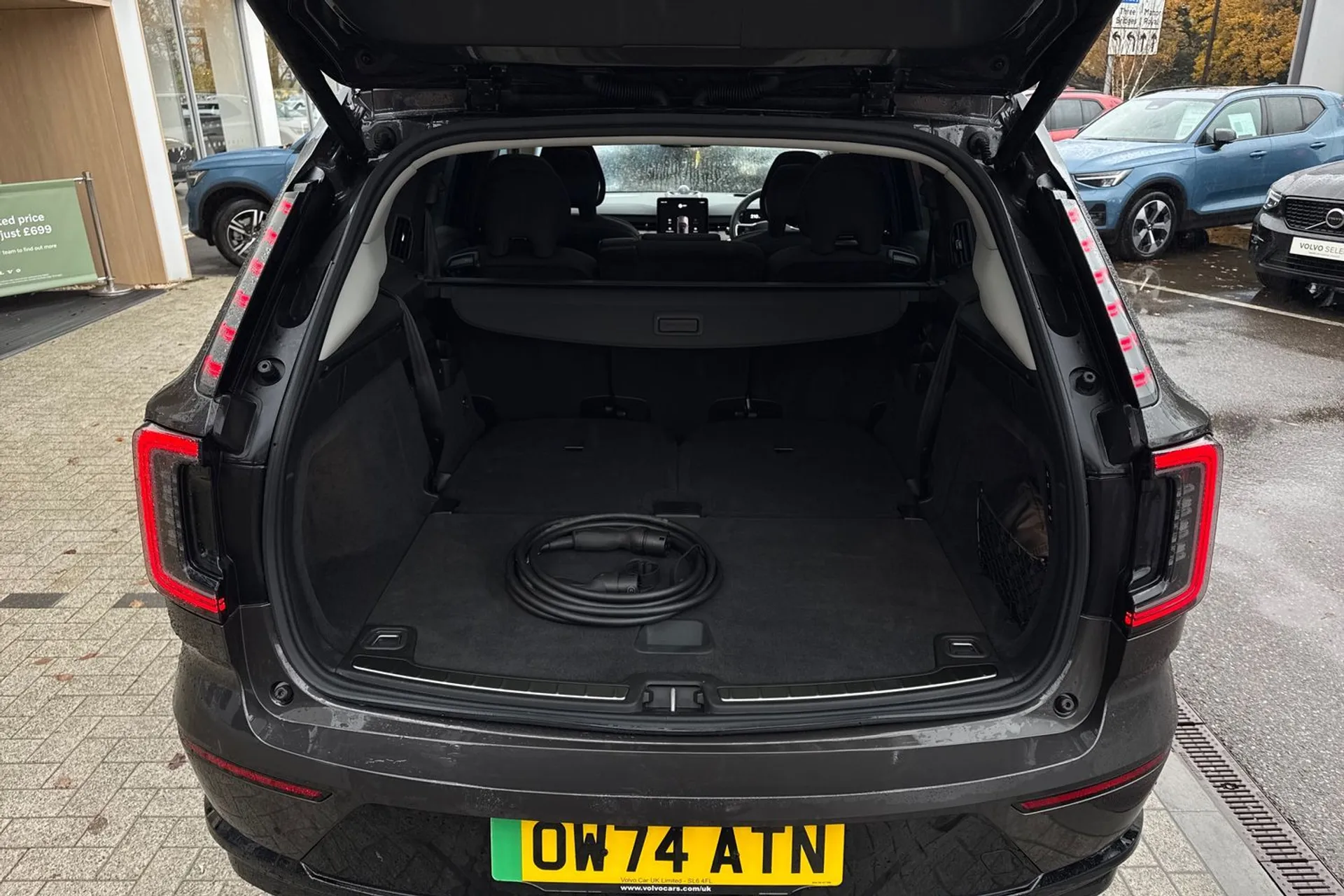 Volvo EX90 thumbnail image number 22