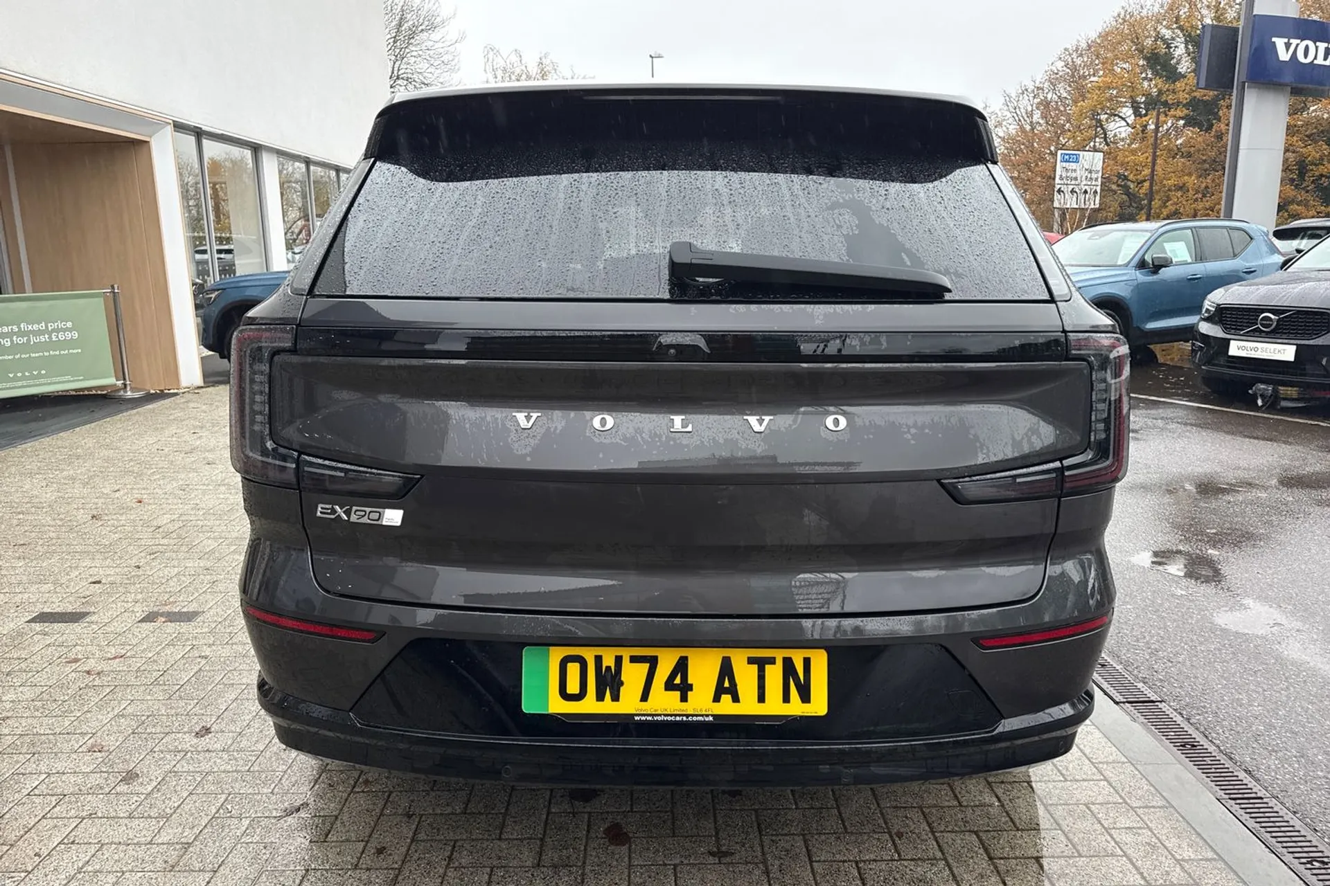 Volvo EX90 thumbnail image number 11