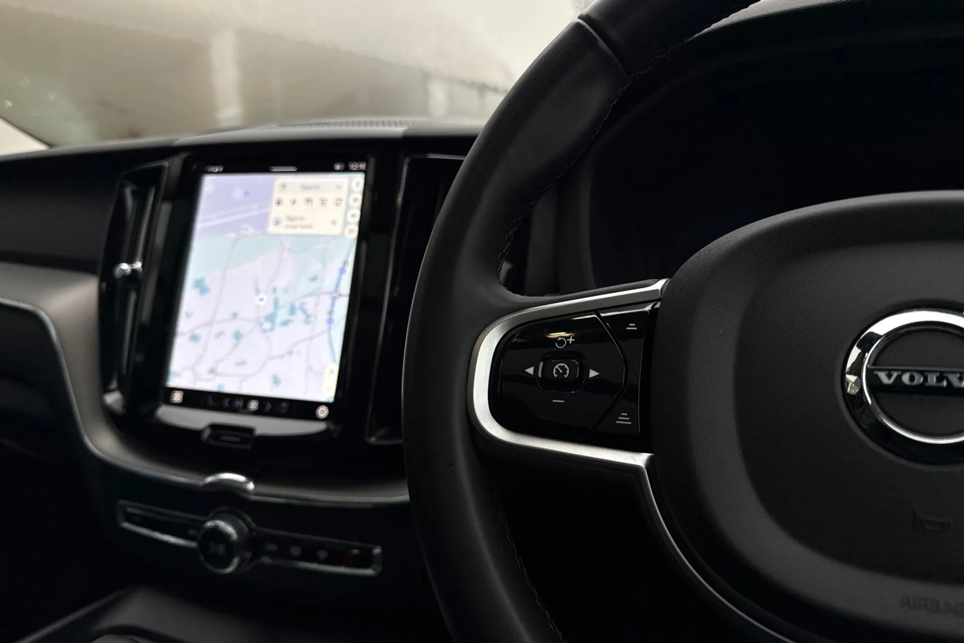 Volvo XC60 thumbnail image number 36