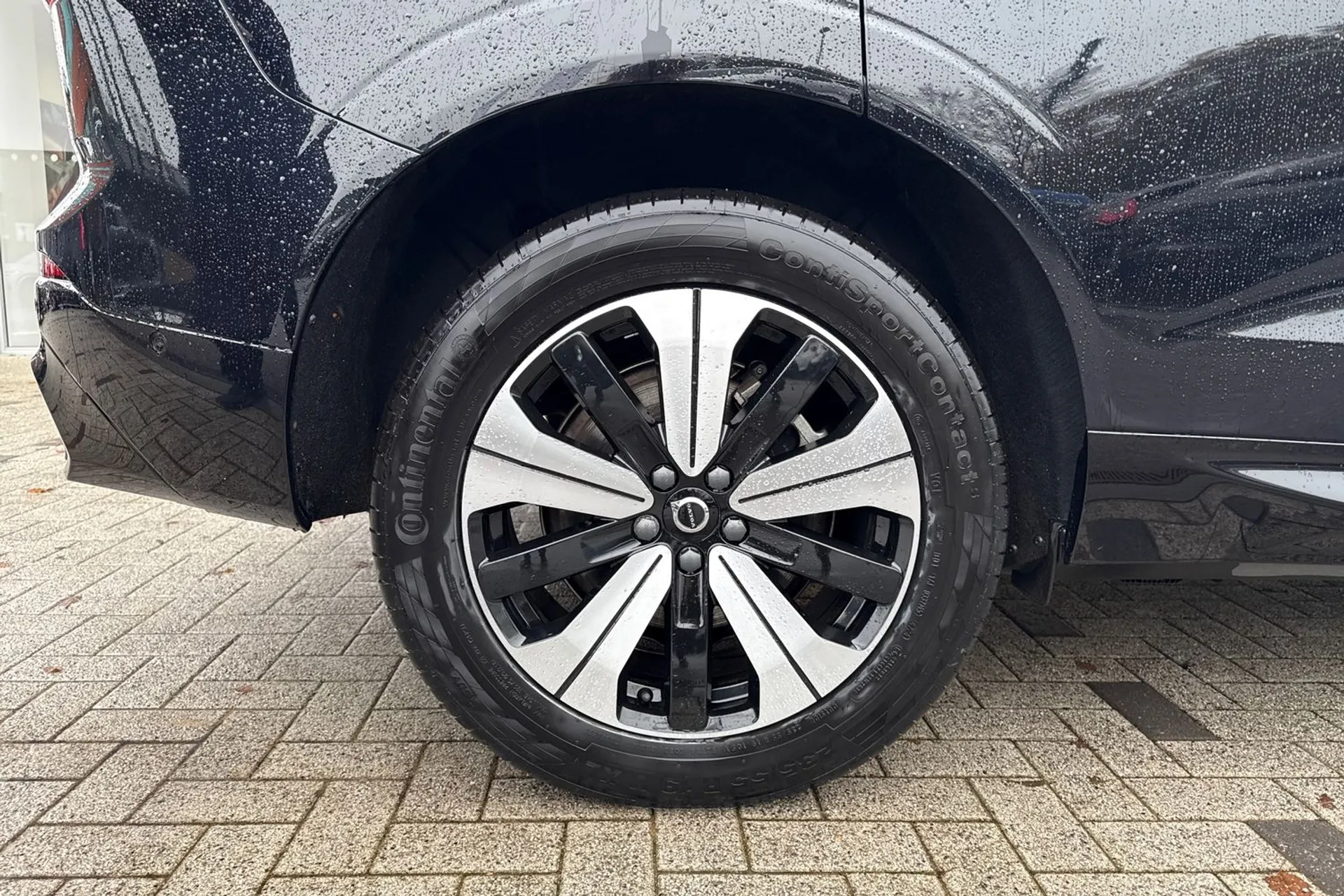 Volvo XC60 thumbnail image number 14