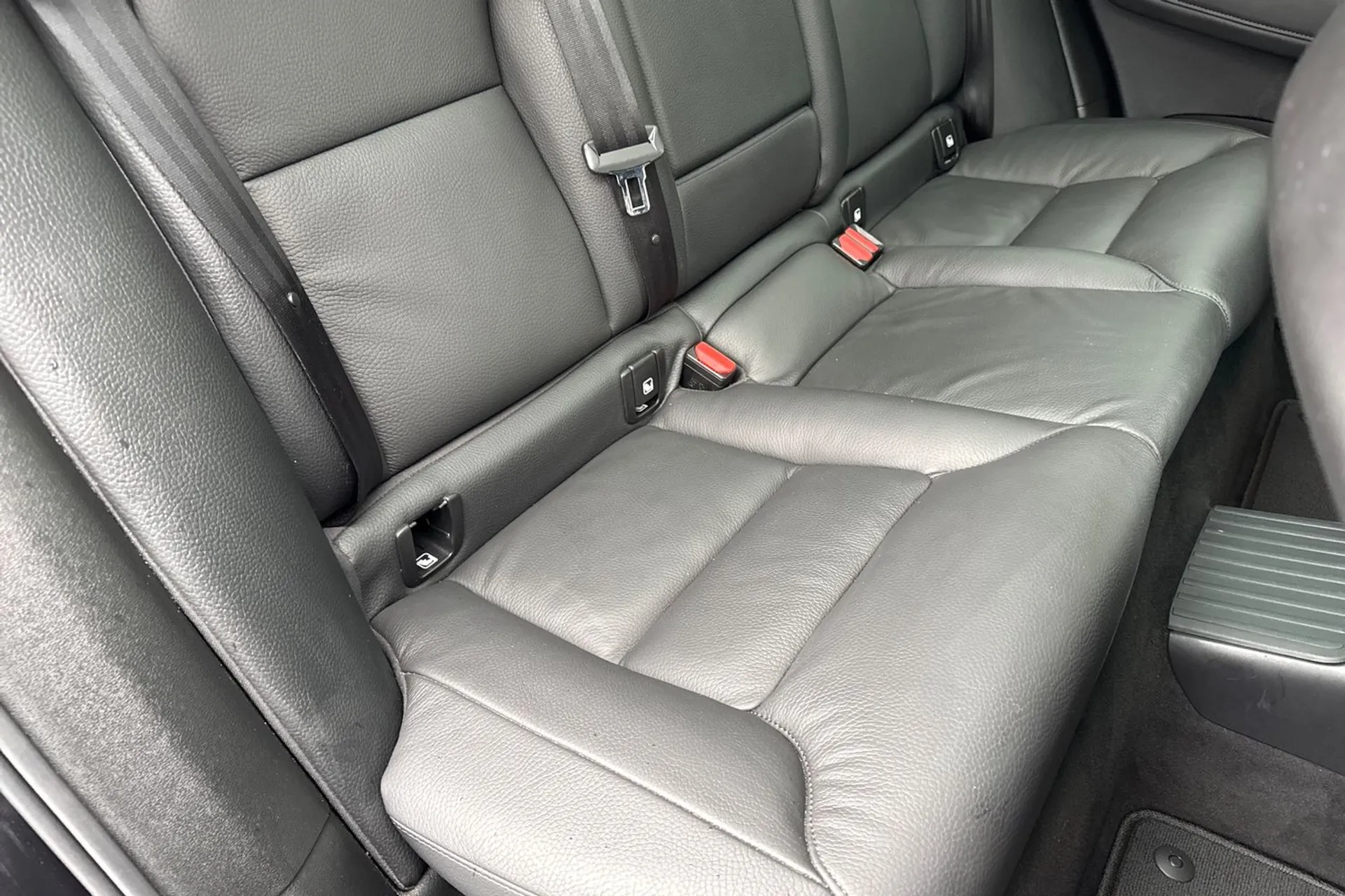 Volvo XC60 thumbnail image number 25