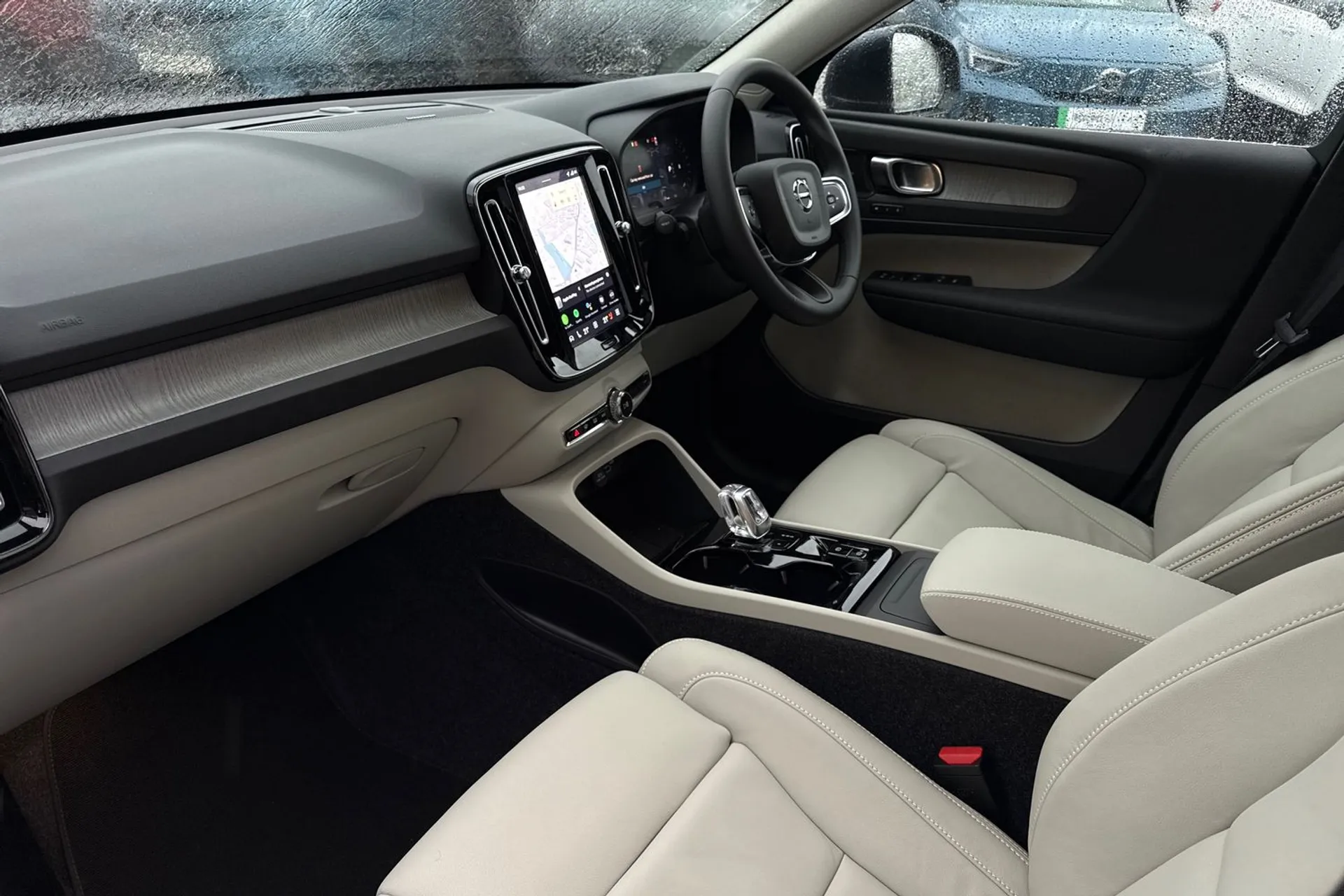 Volvo XC40 thumbnail image number 27