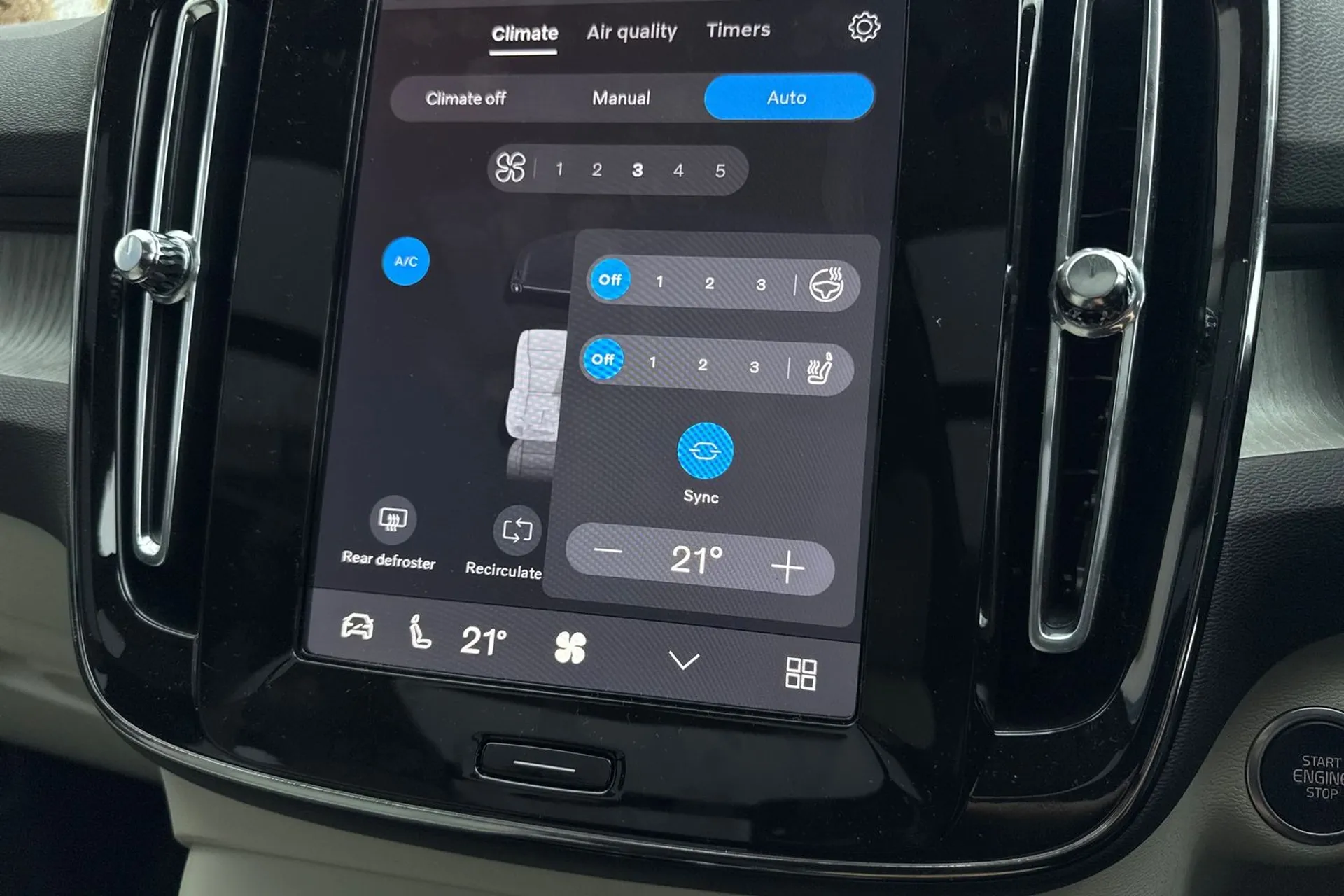 Volvo XC40 thumbnail image number 40