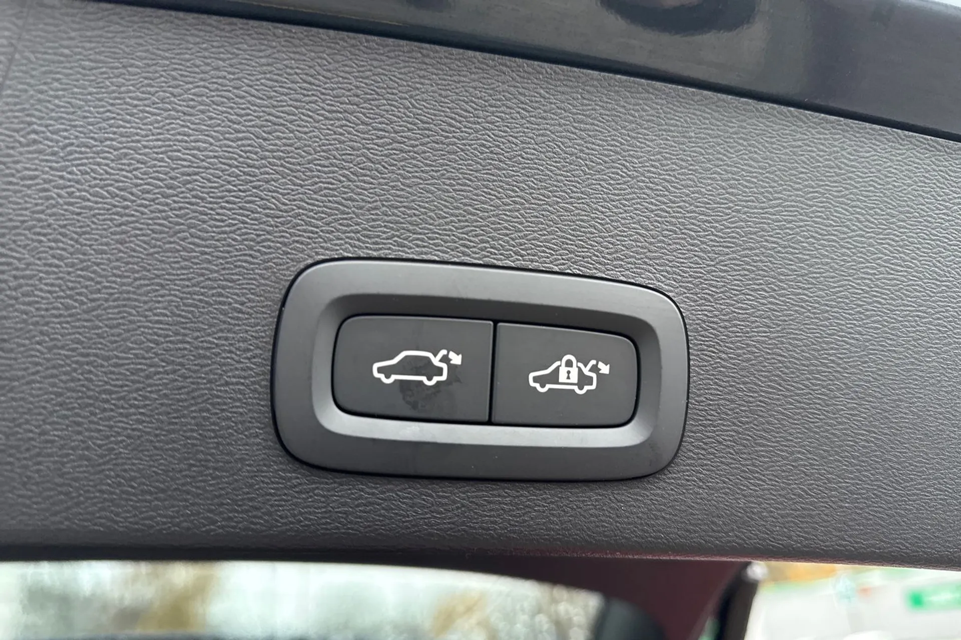 Volvo XC40 thumbnail image number 21