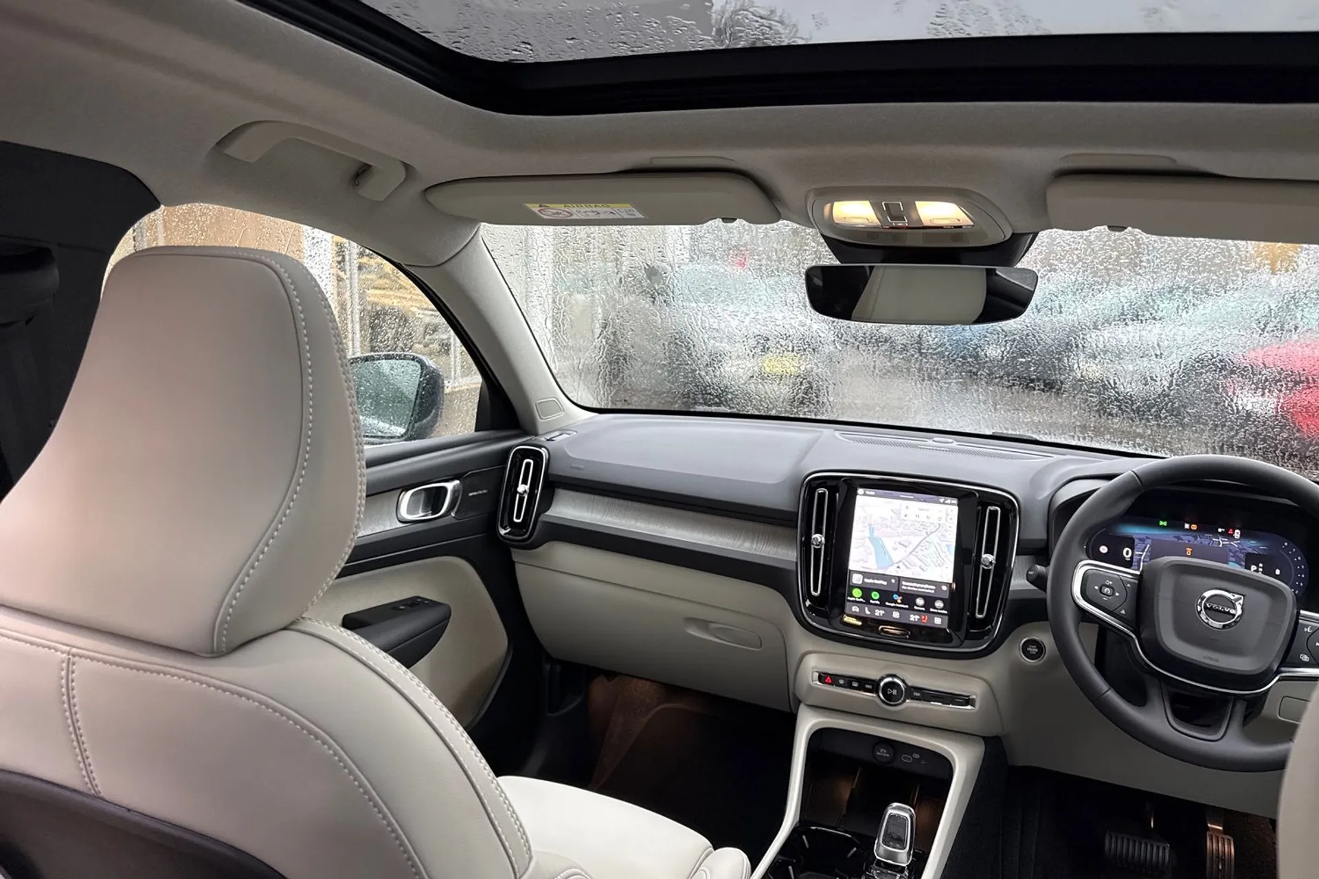 Volvo XC40 thumbnail image number 32