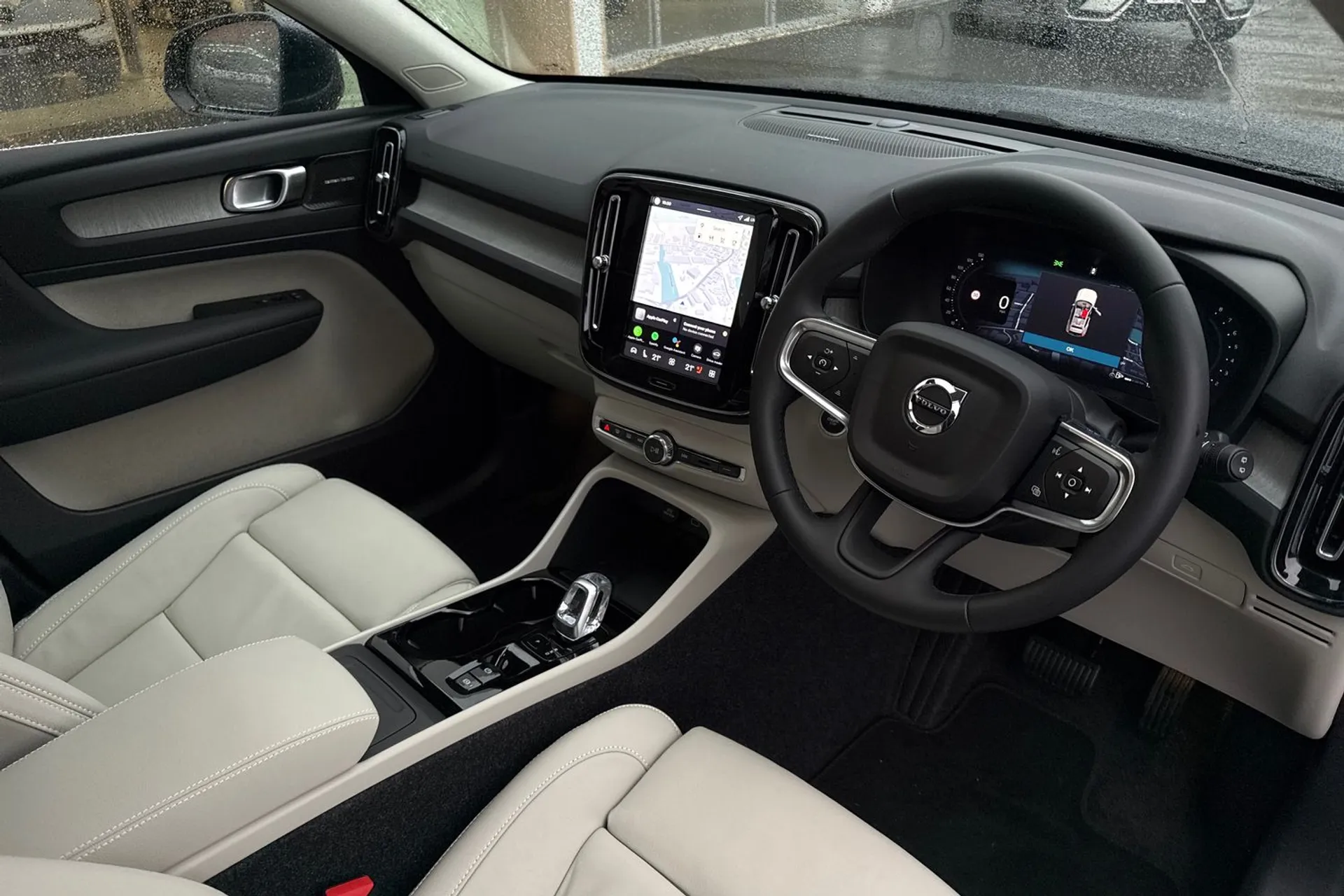 Volvo XC40 thumbnail image number 6