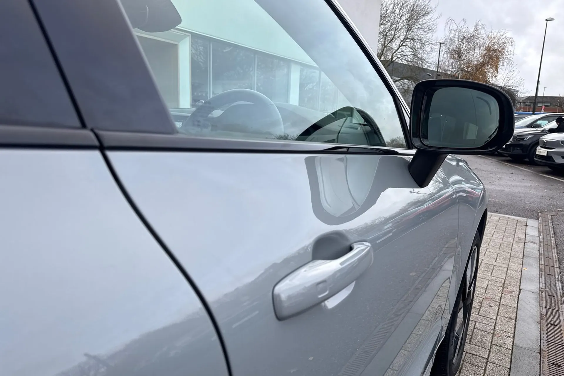 Volvo XC60 thumbnail image number 17