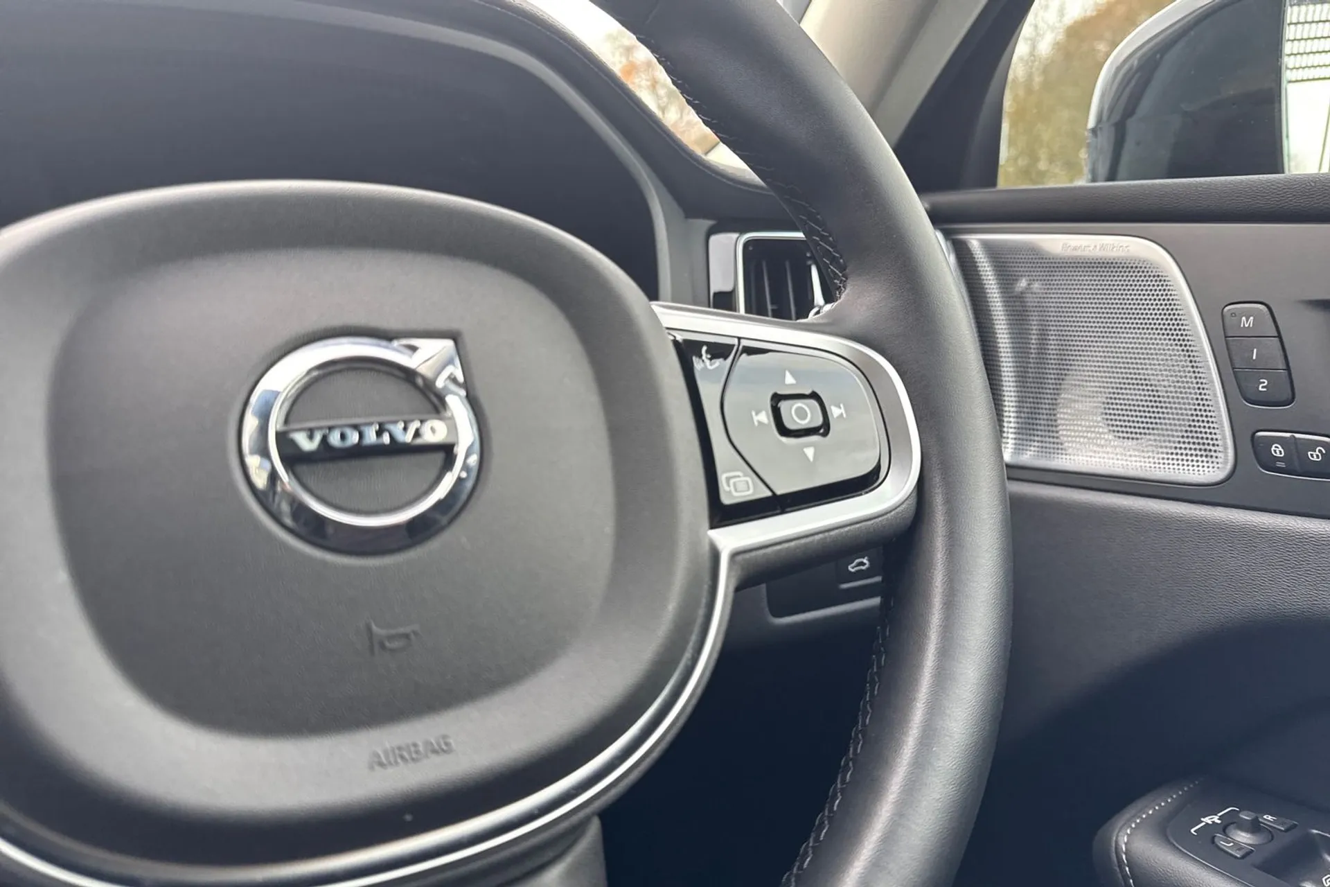 Volvo XC60 thumbnail image number 37