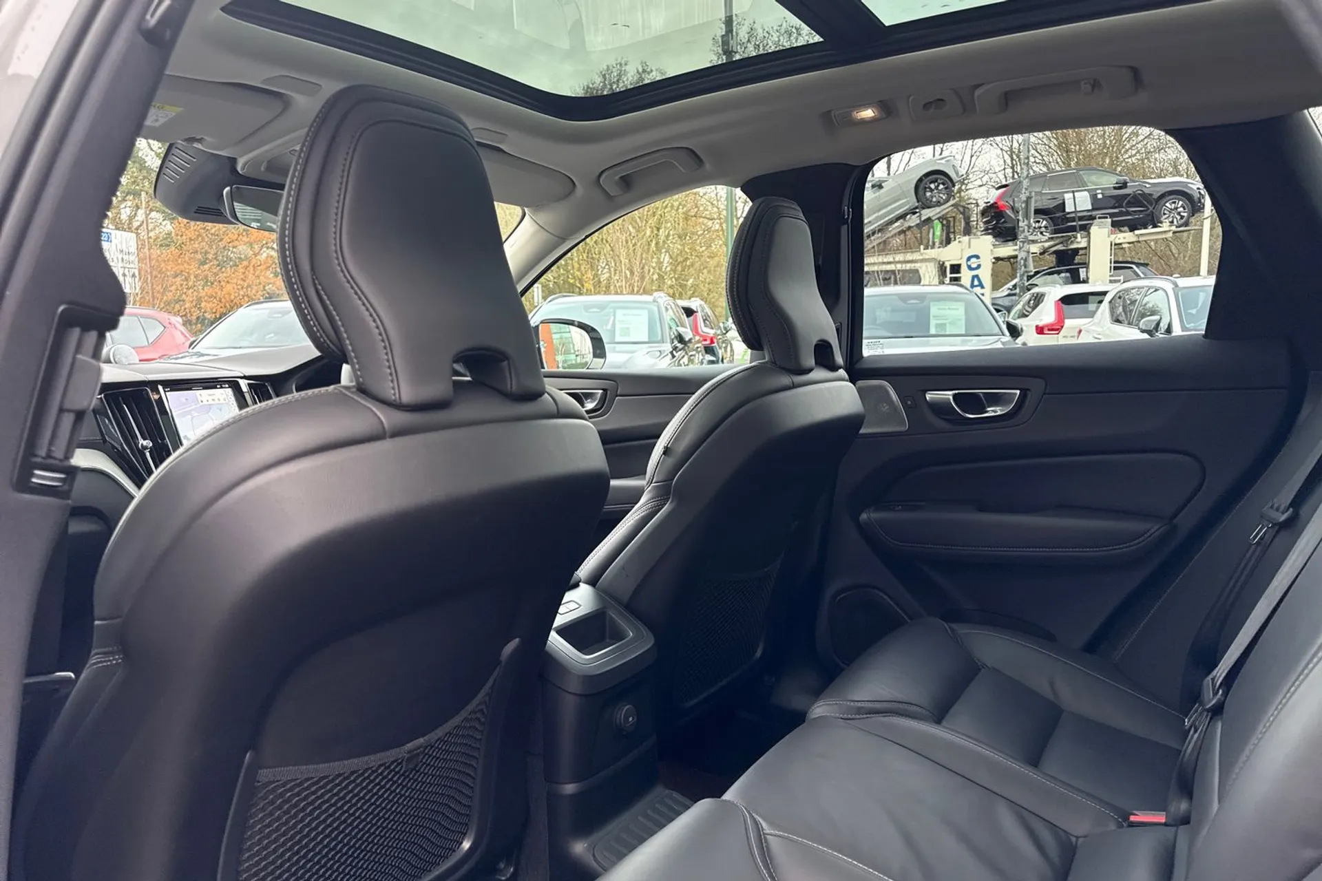 Volvo XC60 thumbnail image number 31