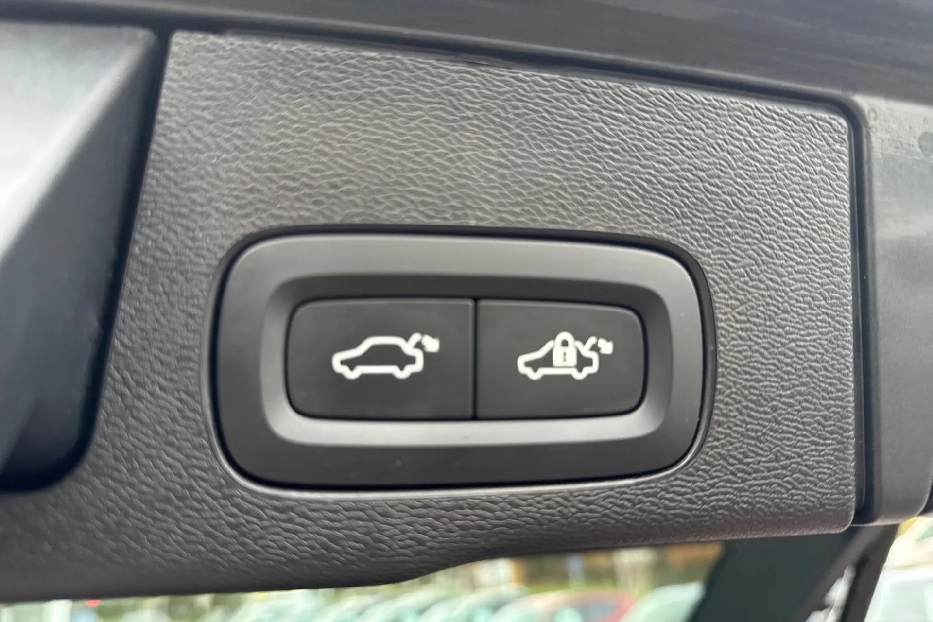 Volvo XC60 thumbnail image number 21