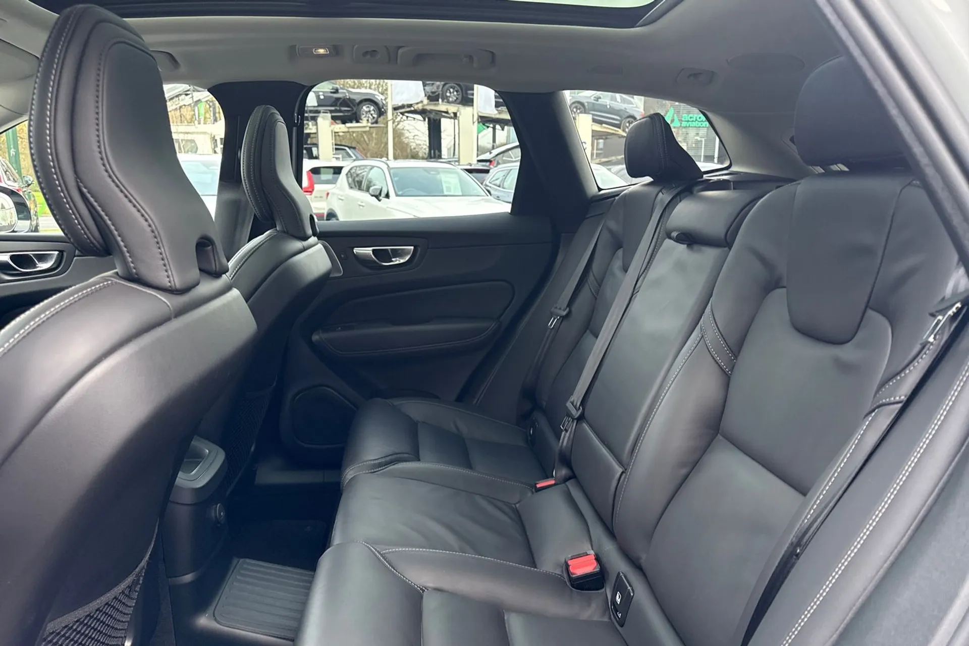 Volvo XC60 thumbnail image number 30