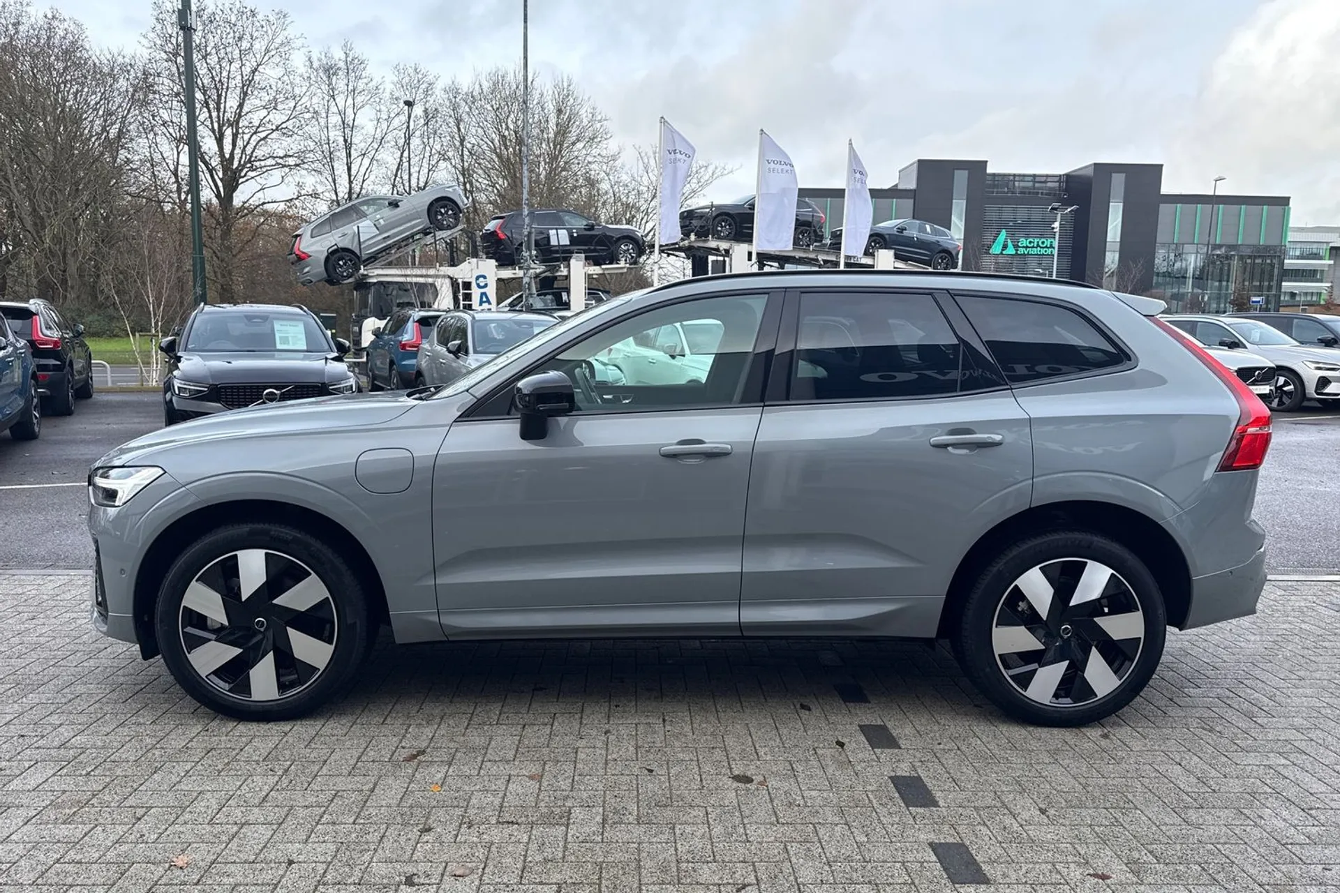 Volvo XC60 thumbnail image number 11