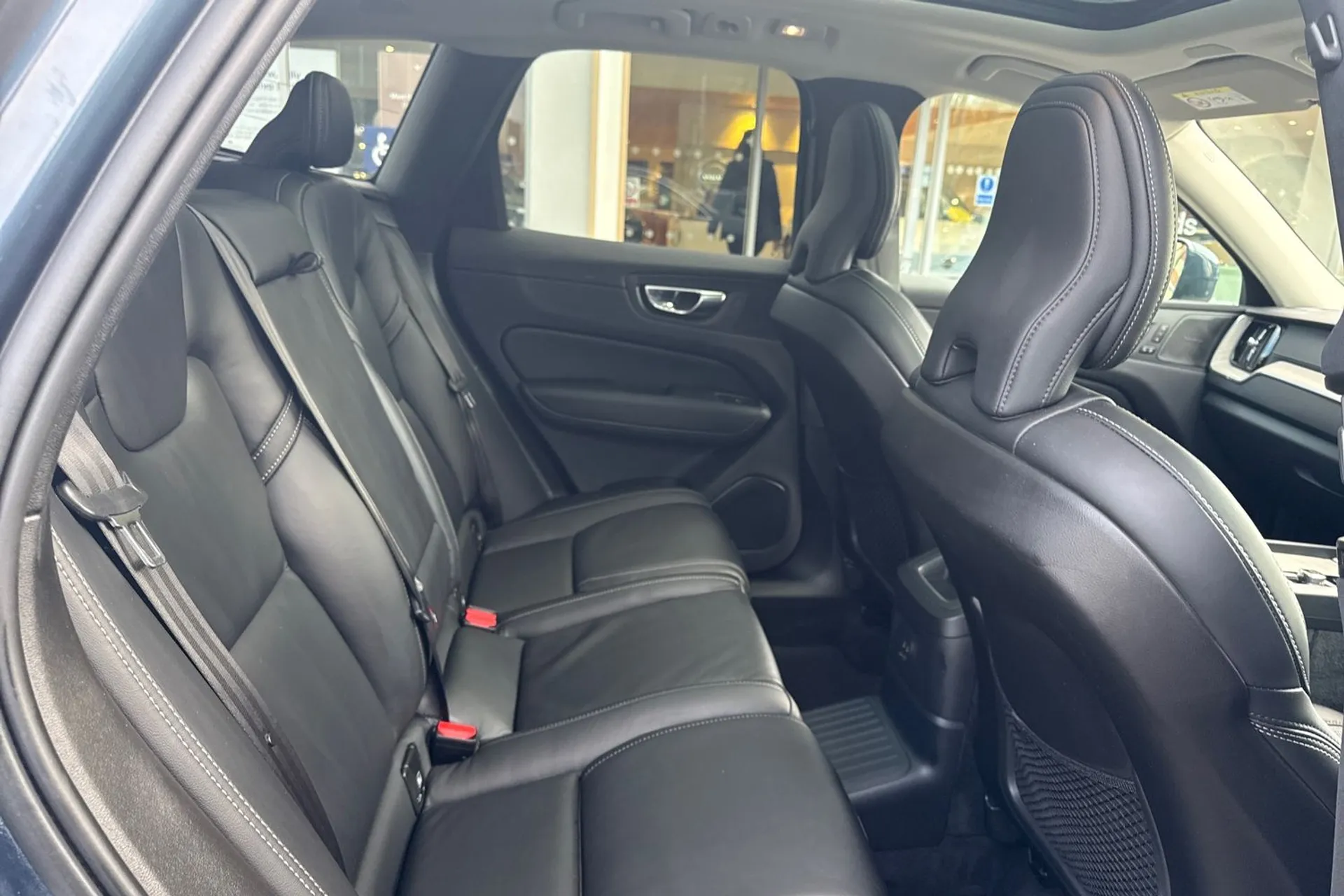 Volvo XC60 thumbnail image number 23