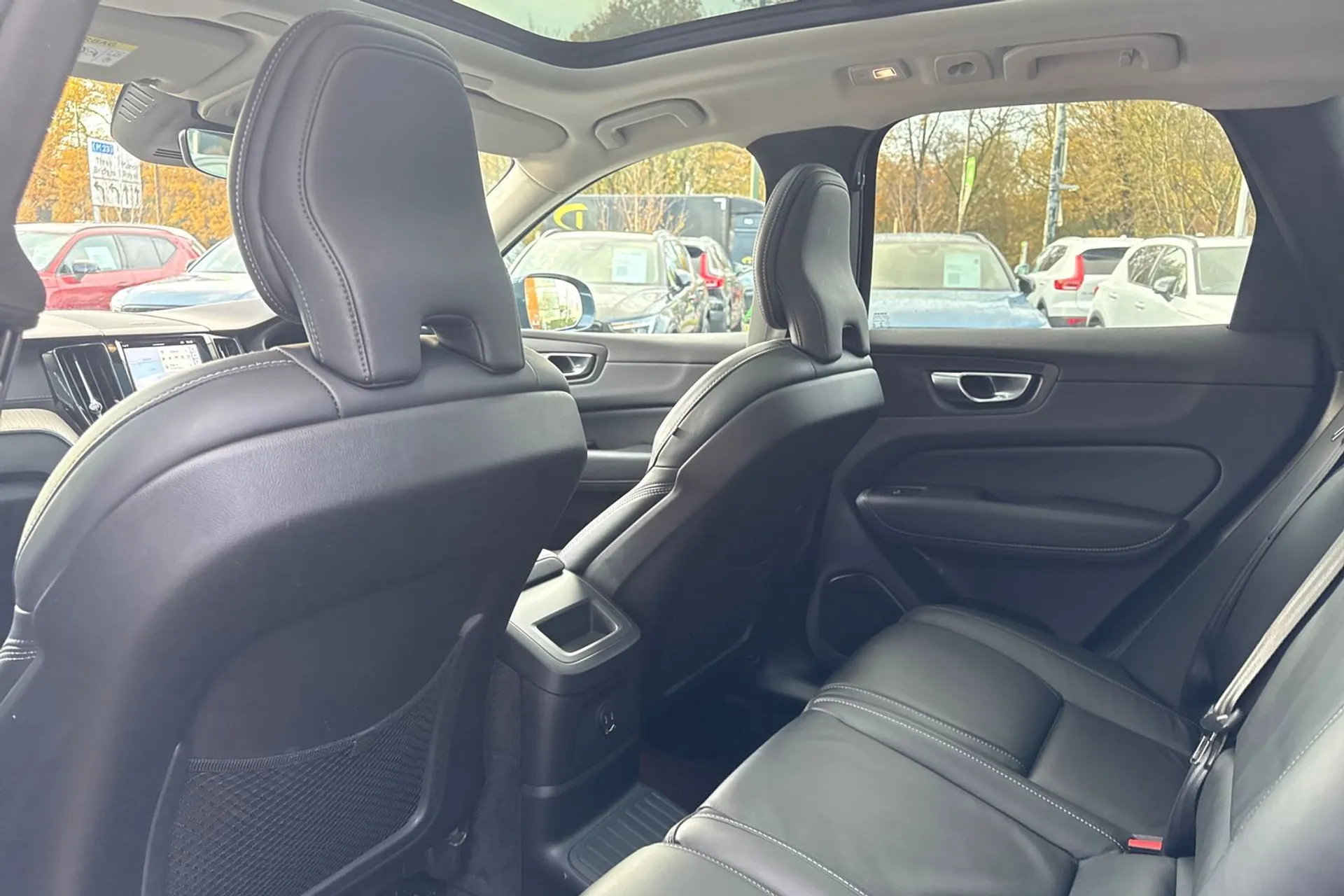 Volvo XC60 thumbnail image number 31