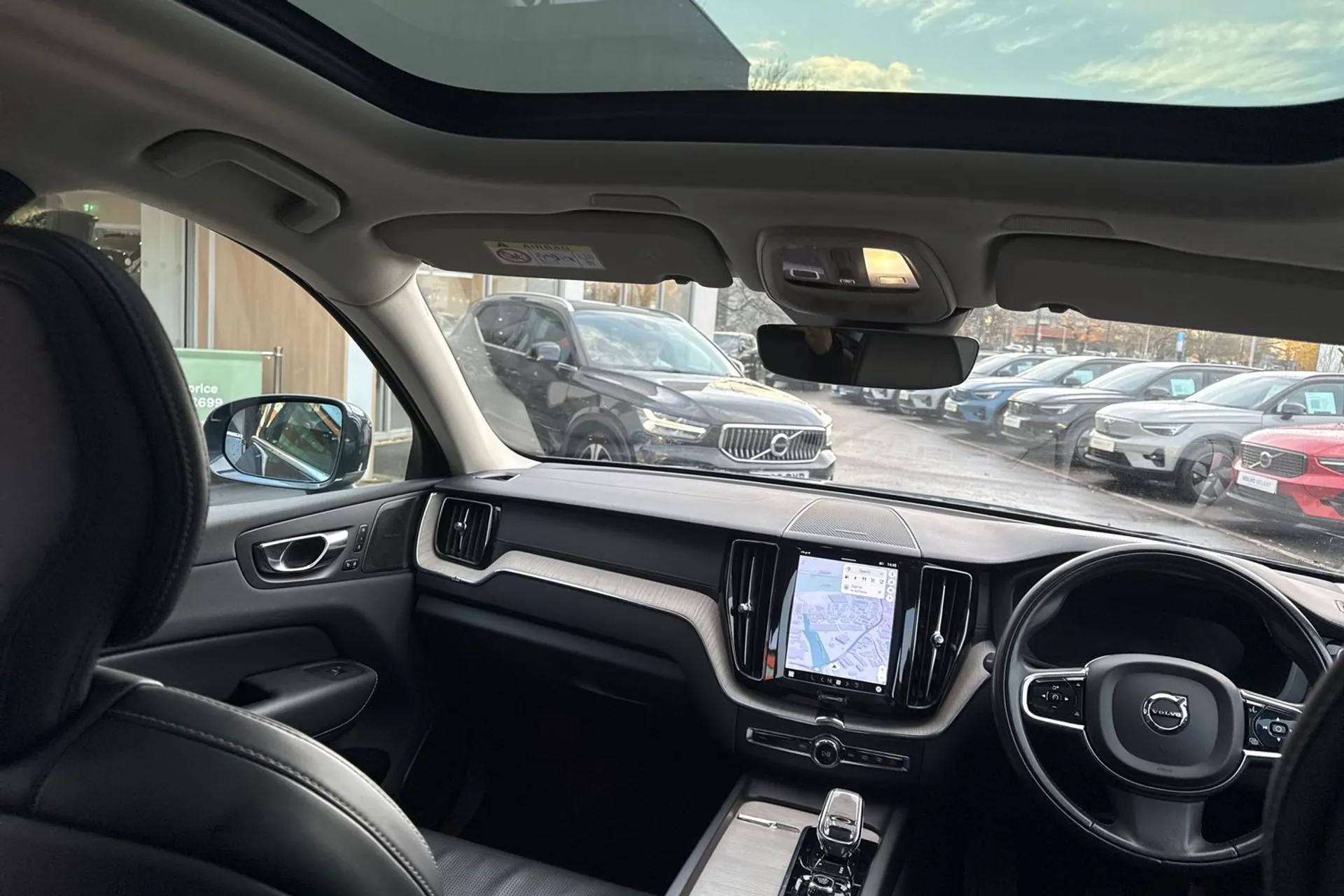 Volvo XC60 thumbnail image number 32