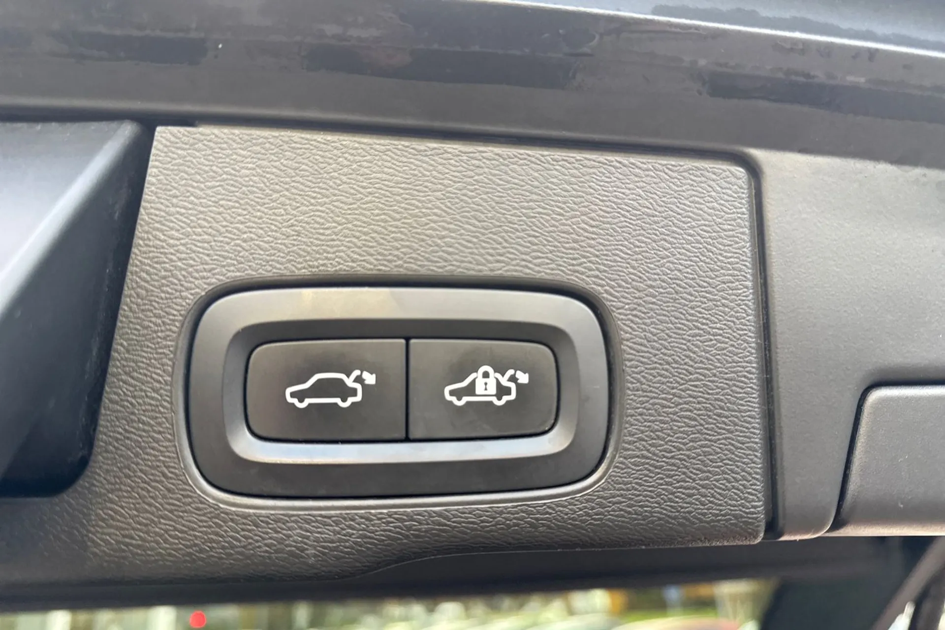 Volvo XC60 thumbnail image number 21