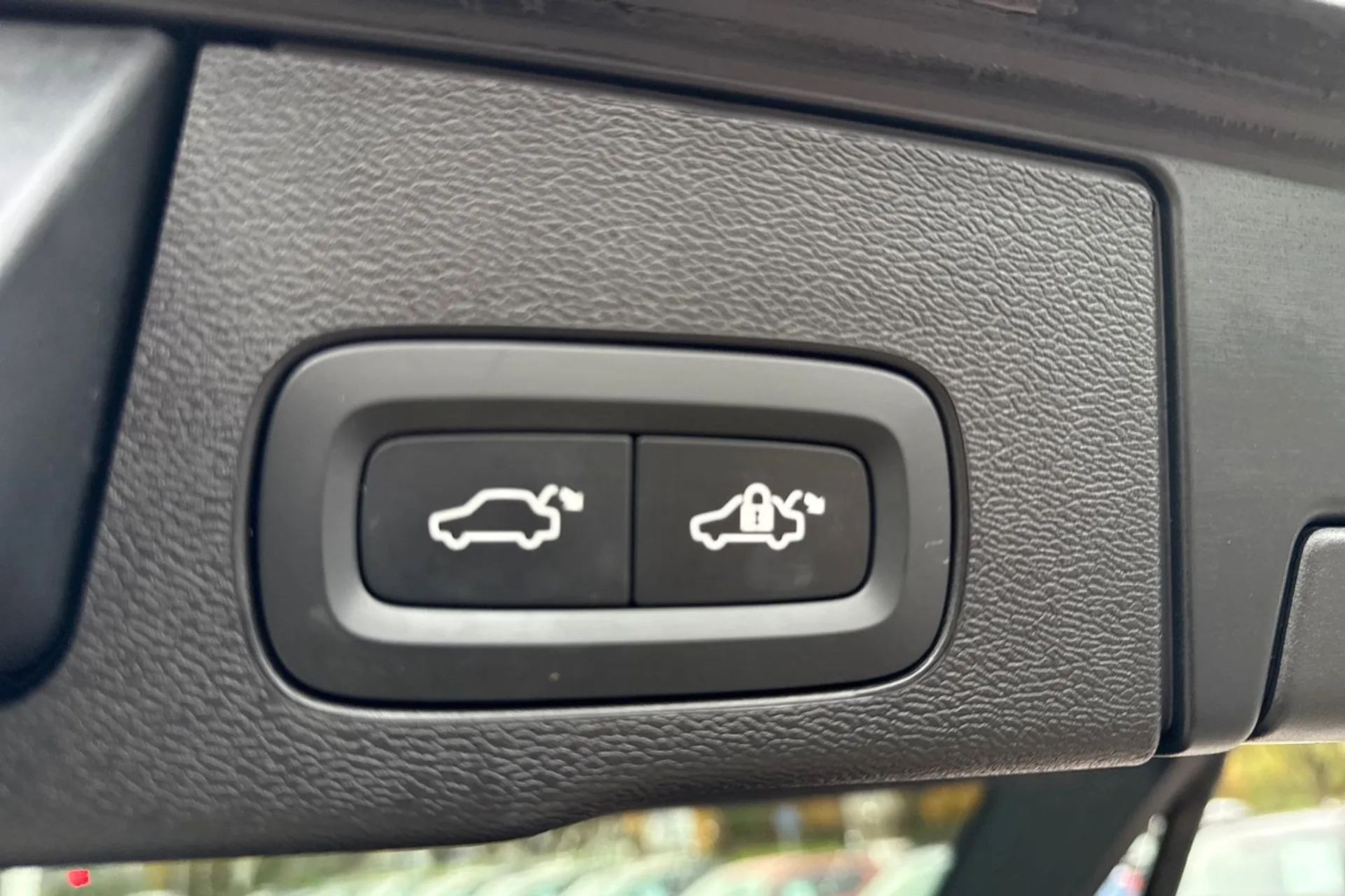 Volvo XC60 thumbnail image number 21