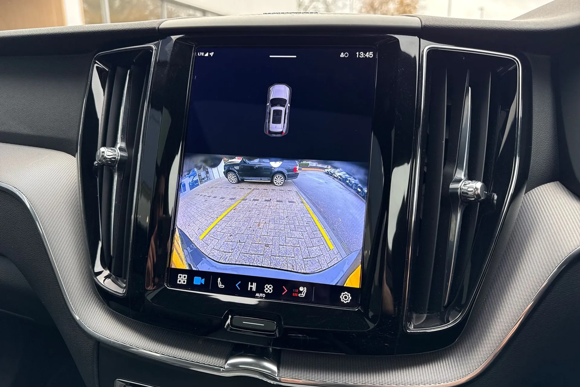 Volvo XC60 thumbnail image number 39