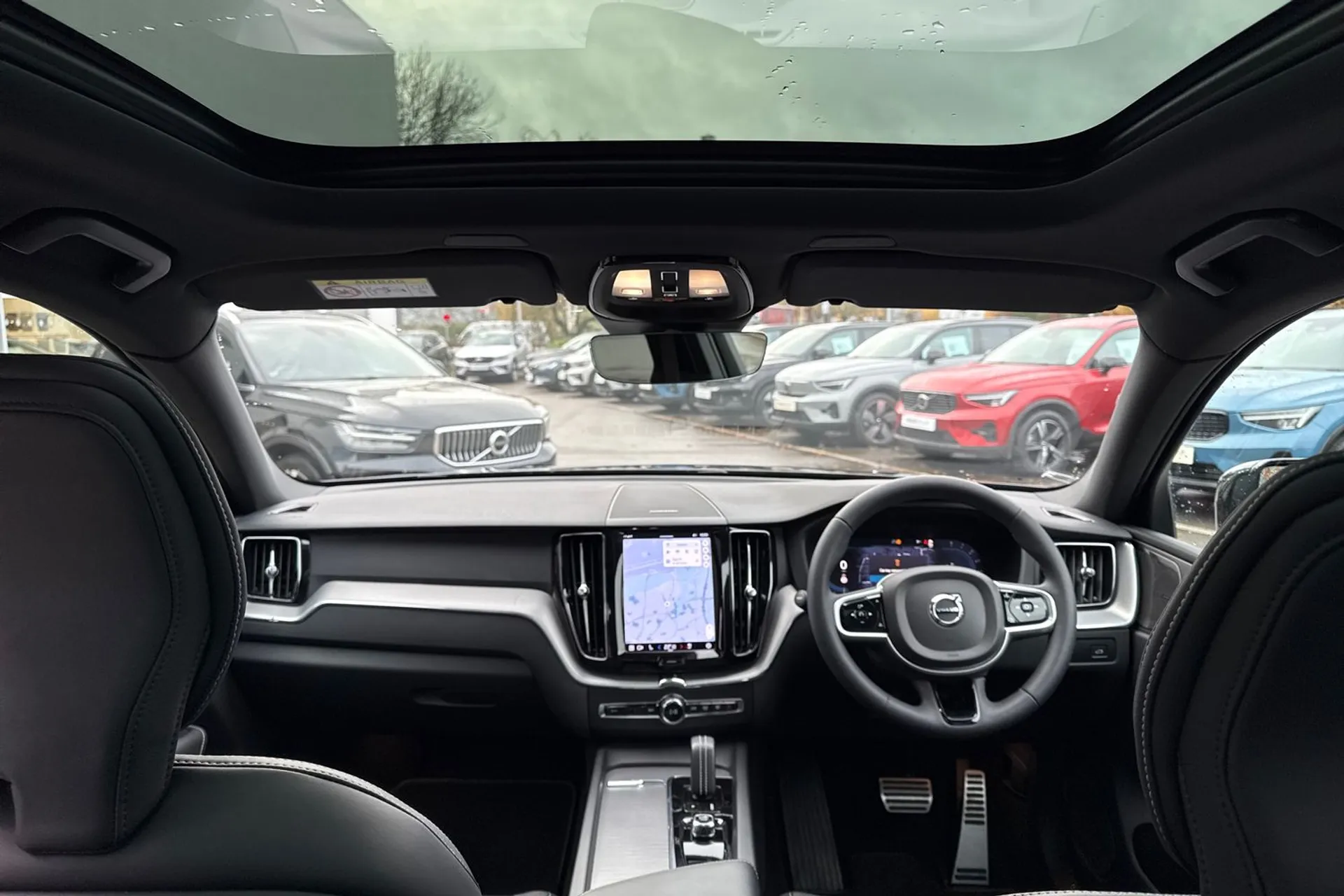 Volvo XC60 thumbnail image number 3