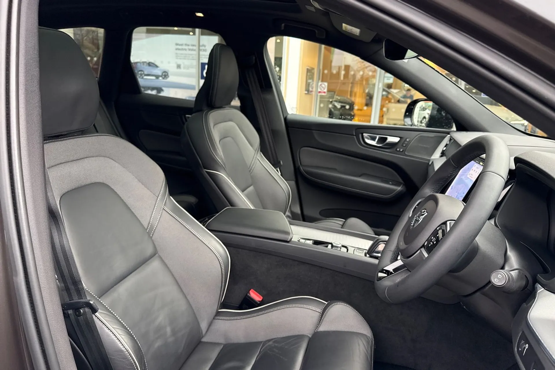 Volvo XC60 thumbnail image number 27