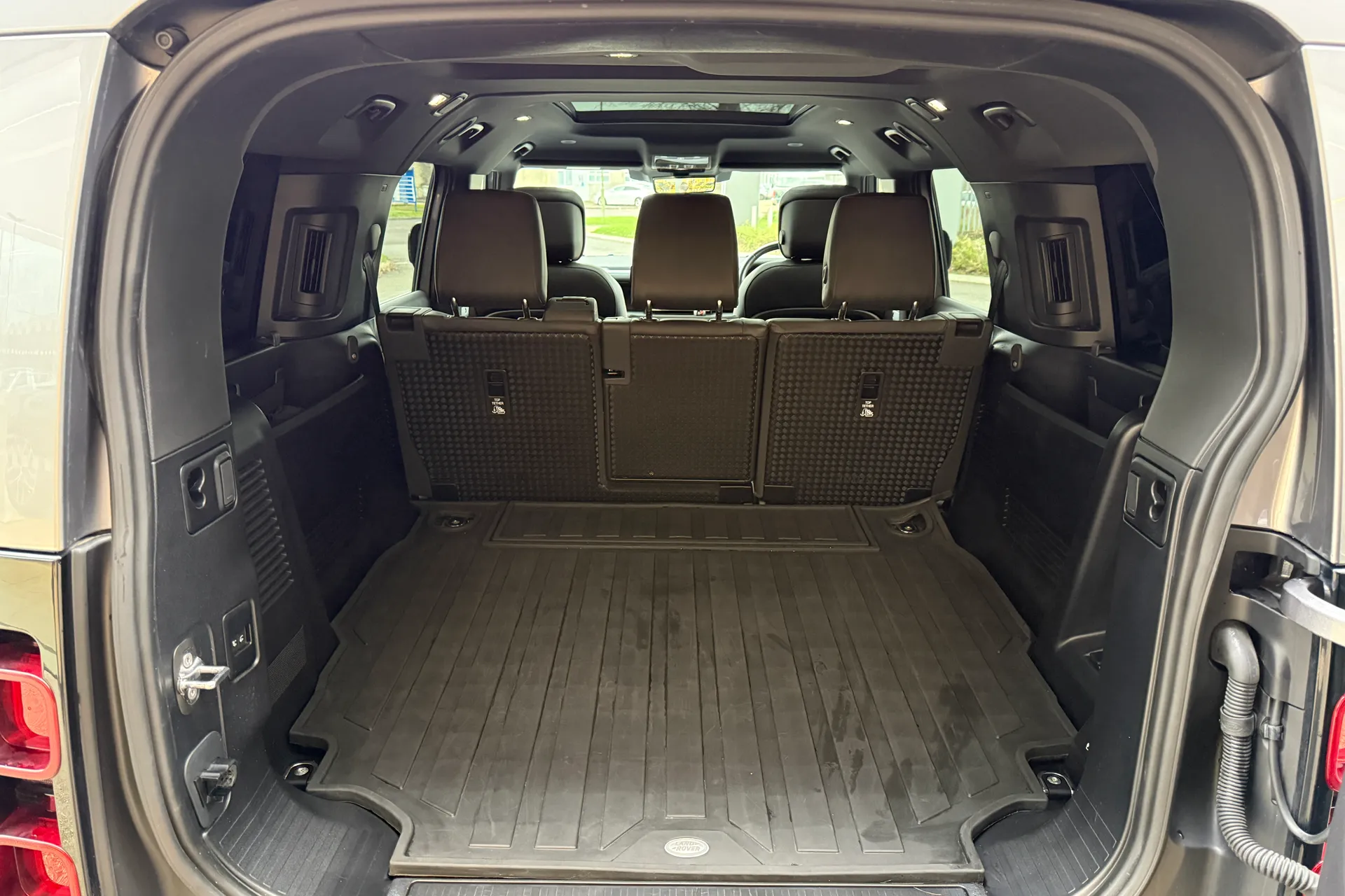 LAND ROVER DEFENDER thumbnail image number 41